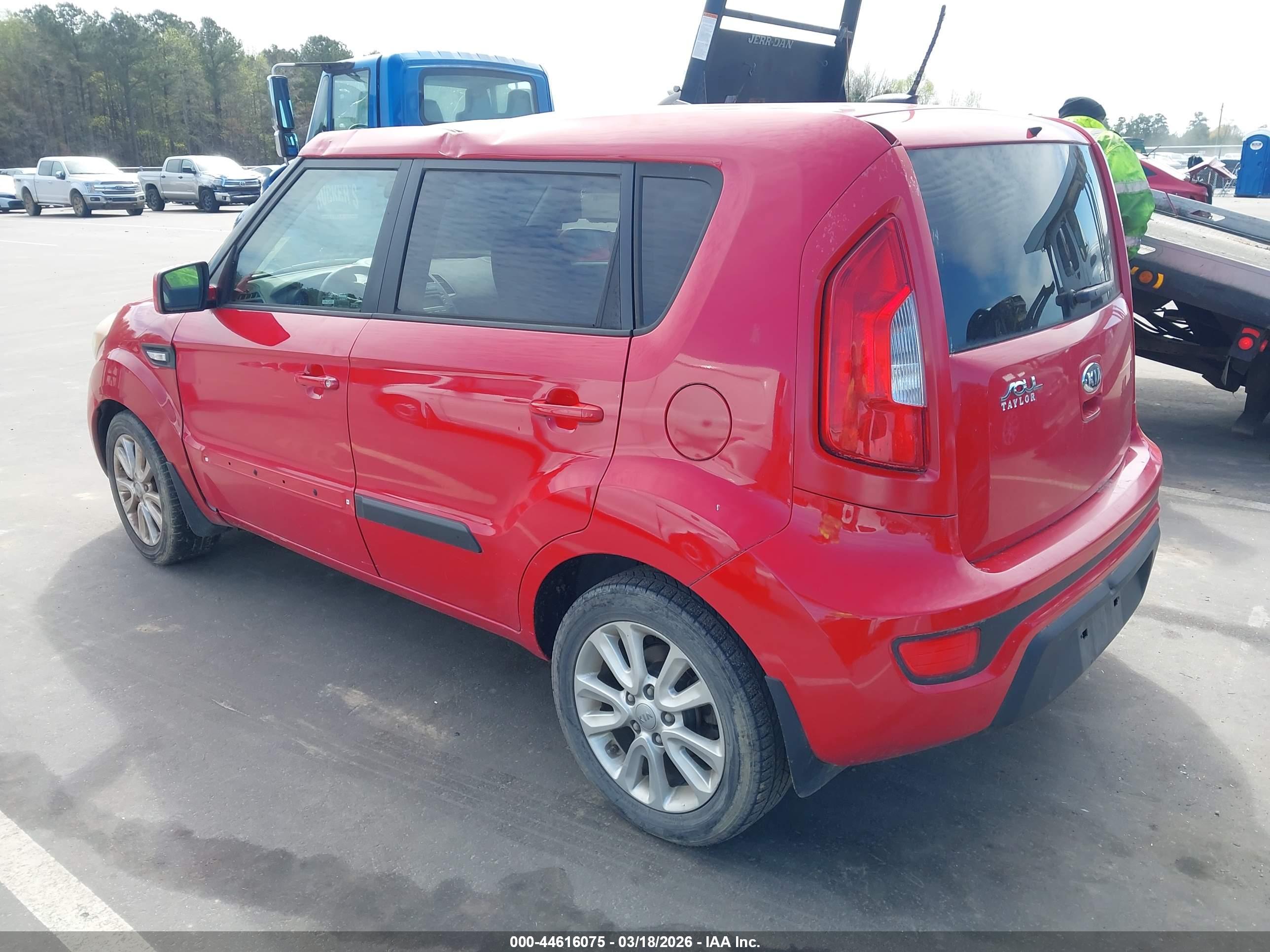 KIA SOUL image 3