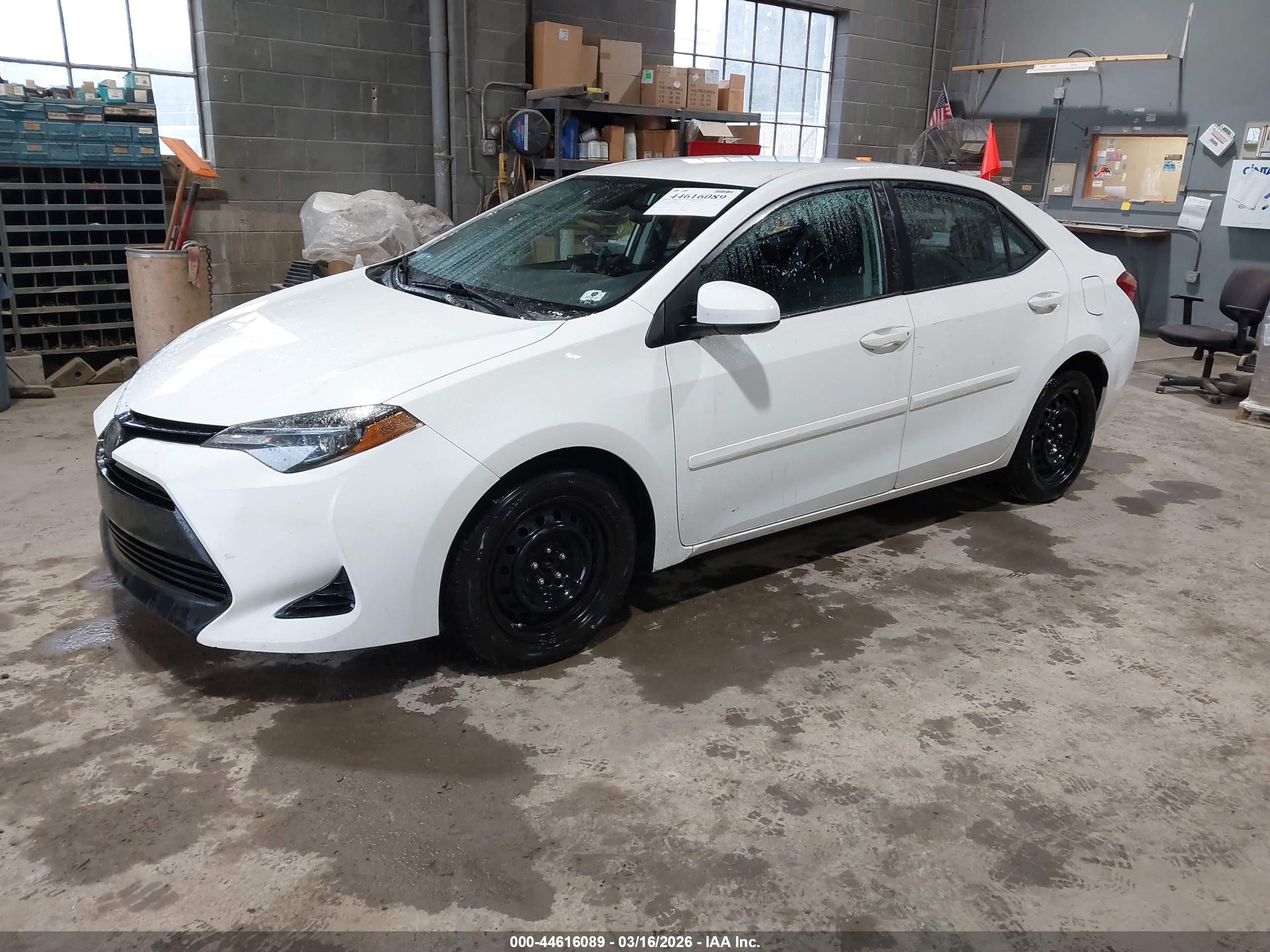 TOYOTA COROLLA image 2