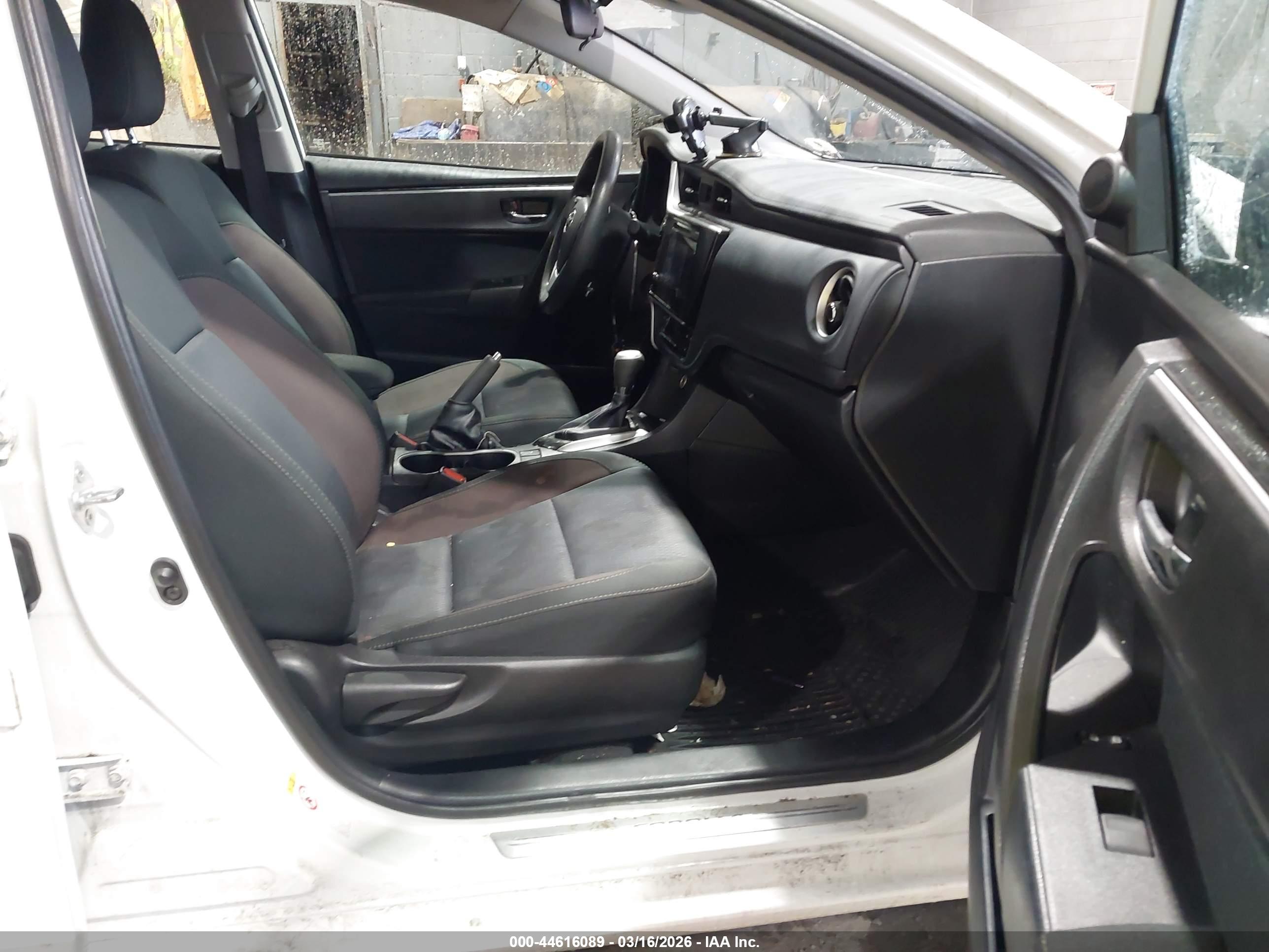 TOYOTA COROLLA image 5