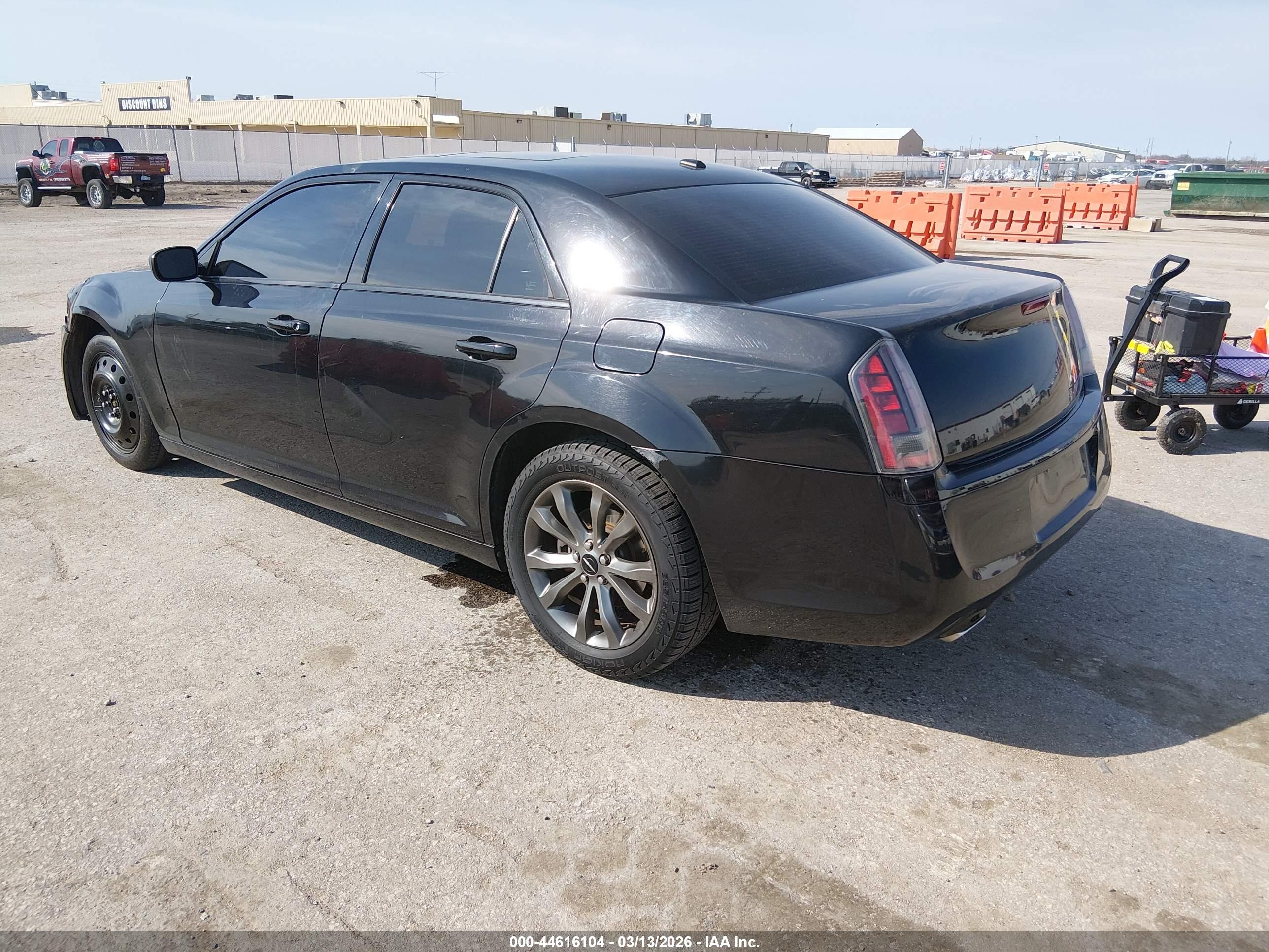 CHRYSLER 300 image 3