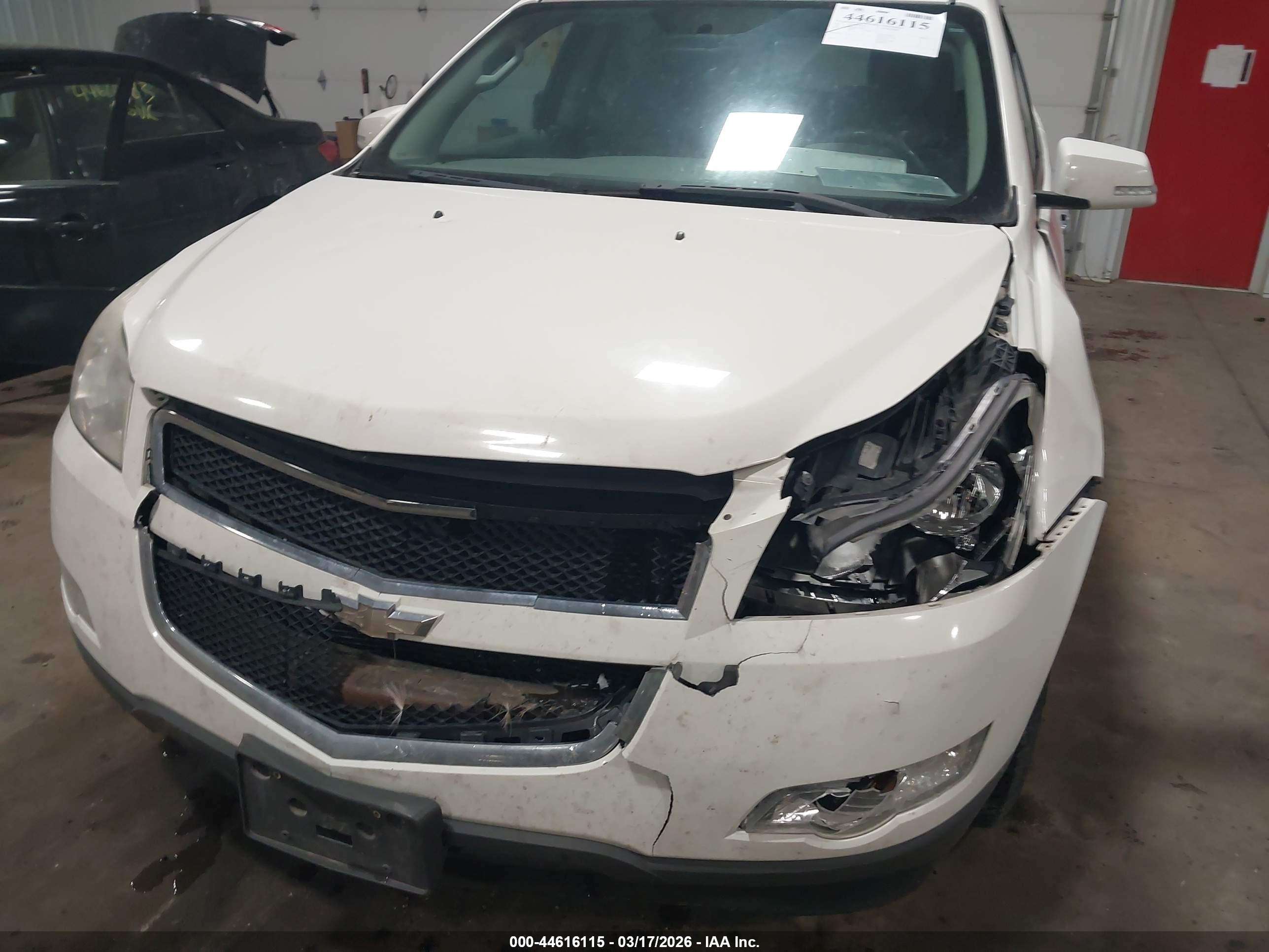 CHEVROLET TRAVERSE image 6