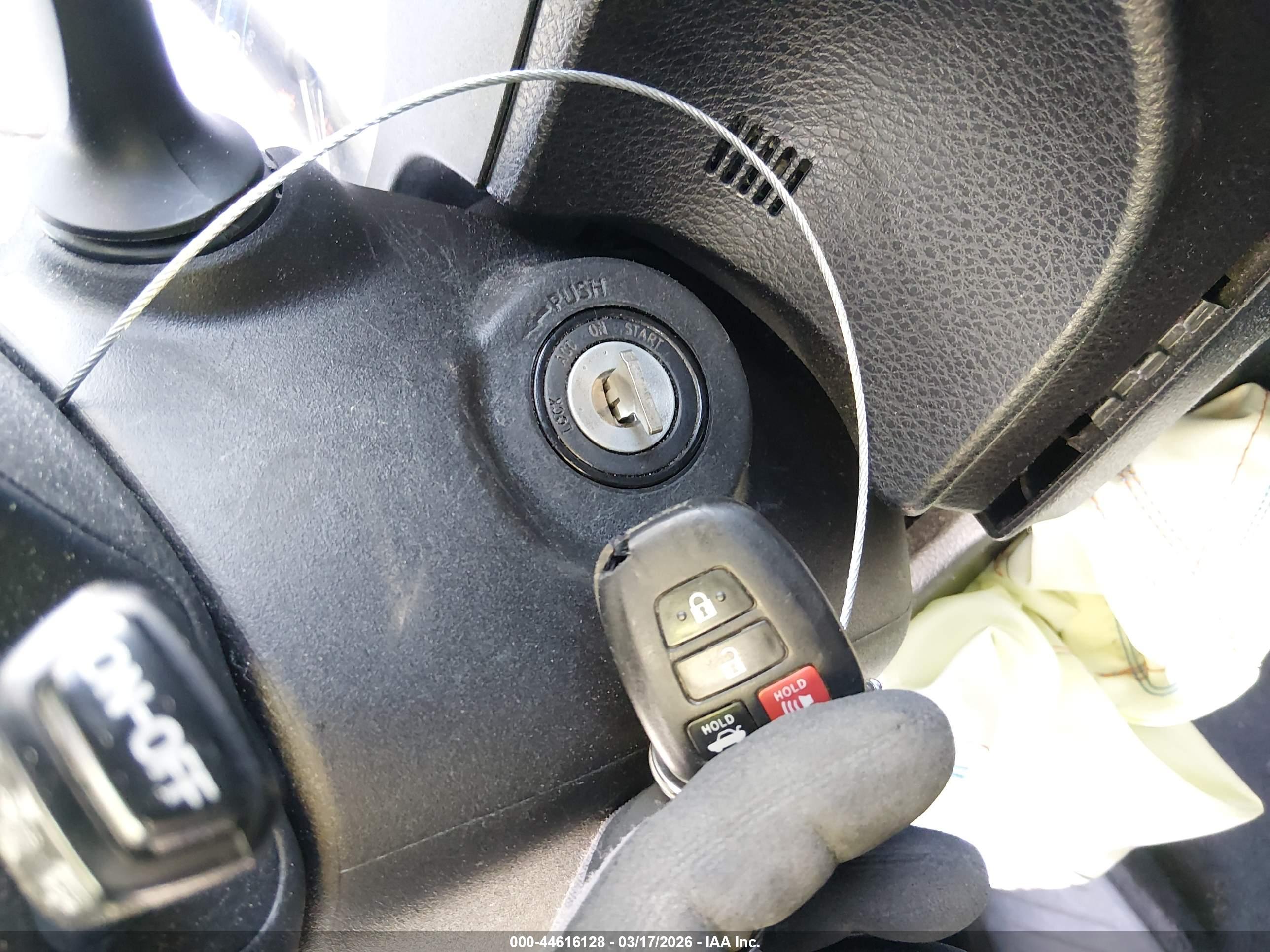 TOYOTA COROLLA image 11