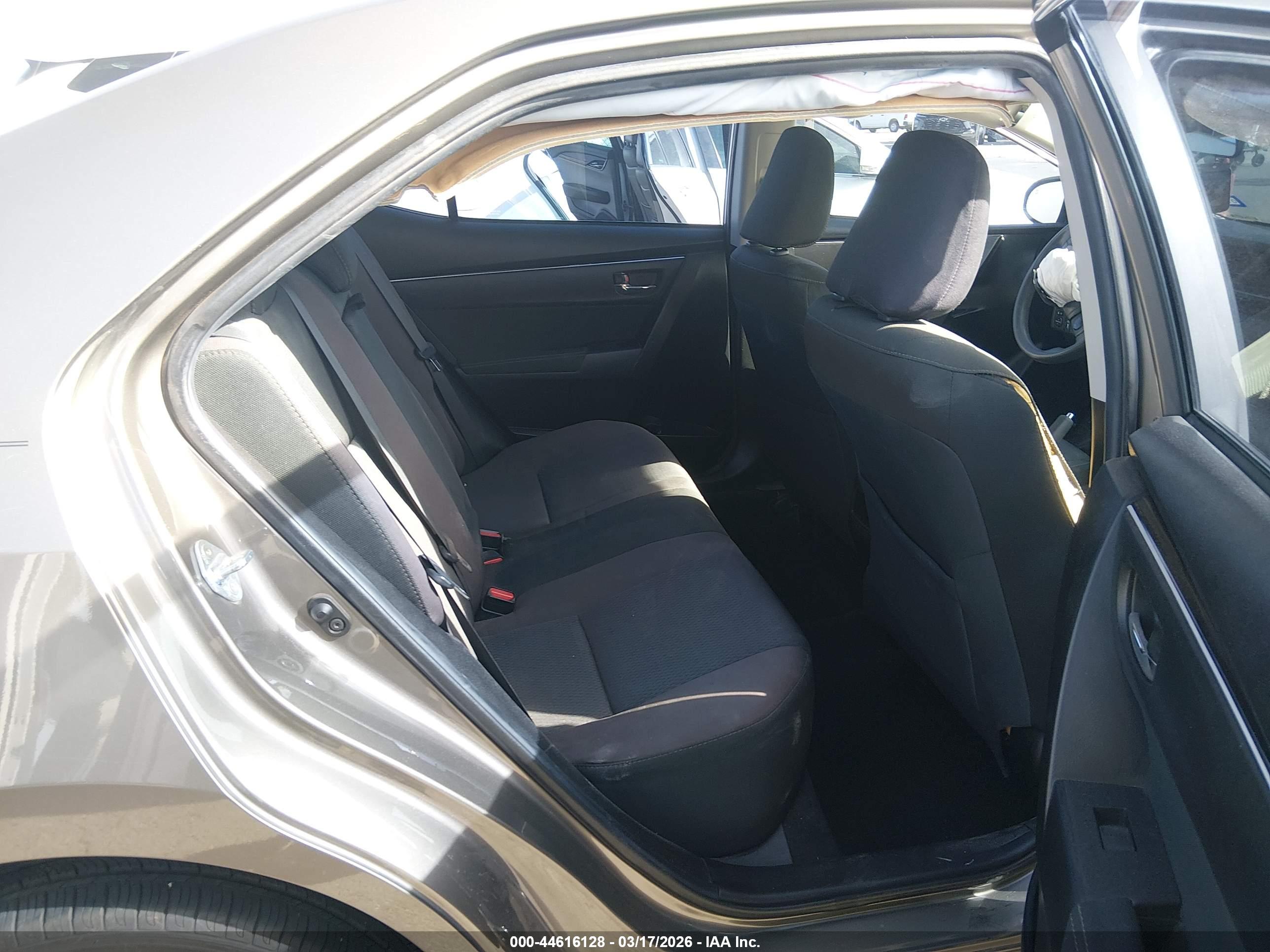 TOYOTA COROLLA image 8