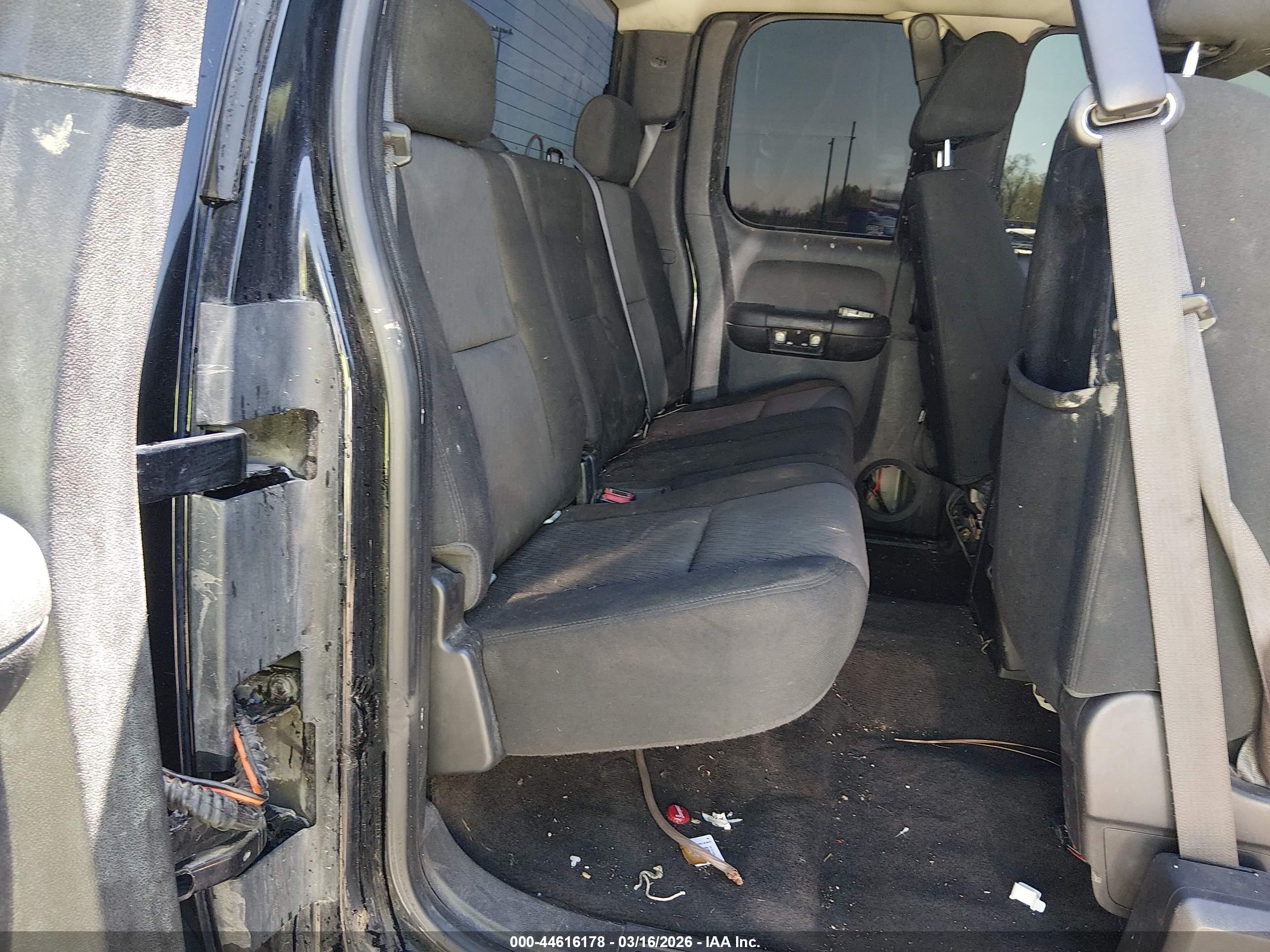 GMC SIERRA image 8