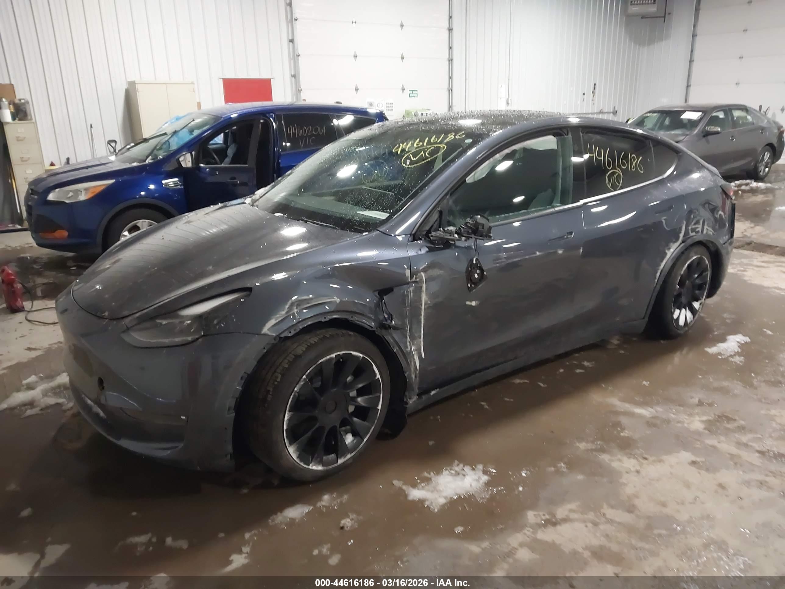 TESLA MODEL image 2