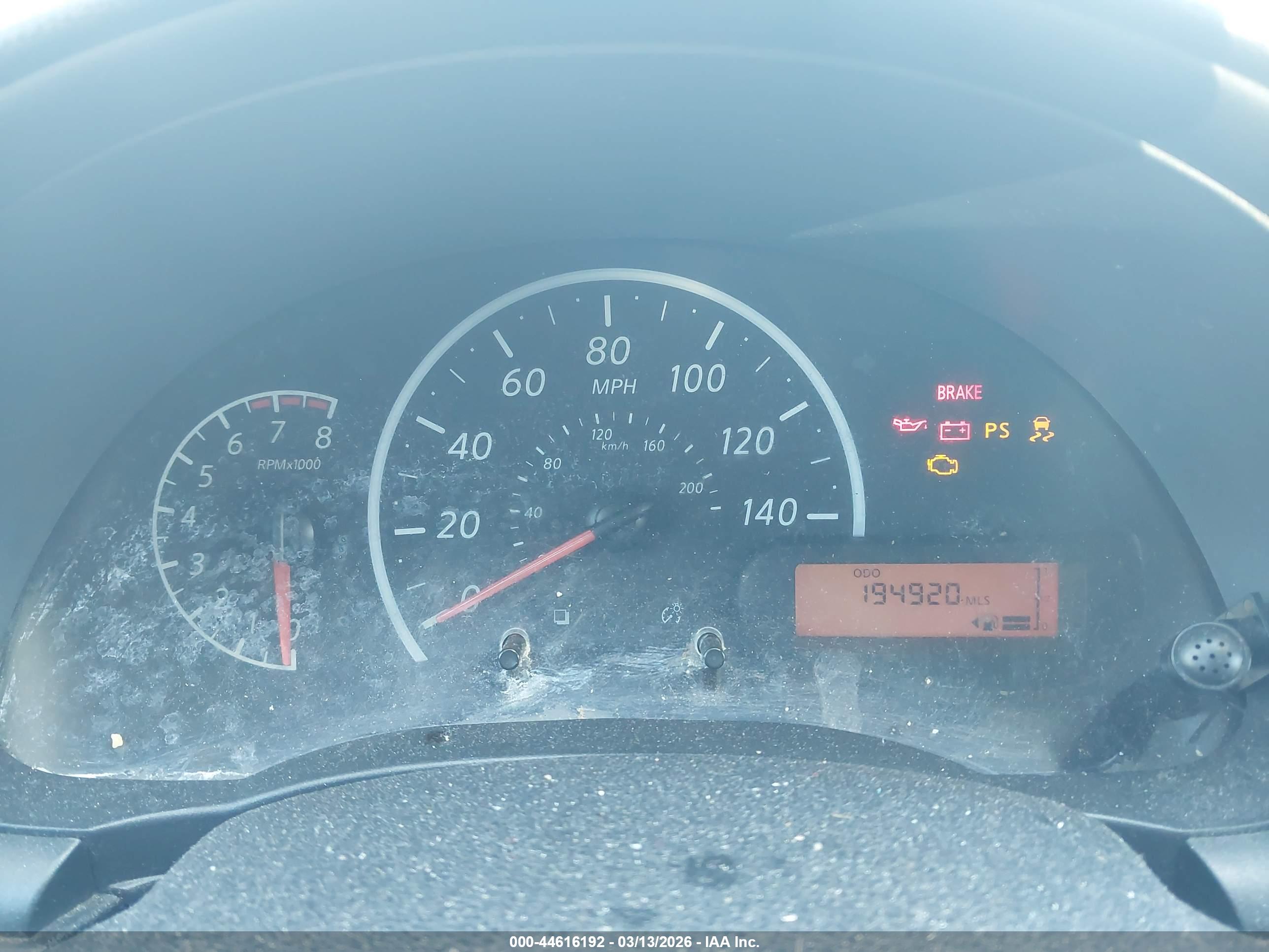 NISSAN VERSA image 7