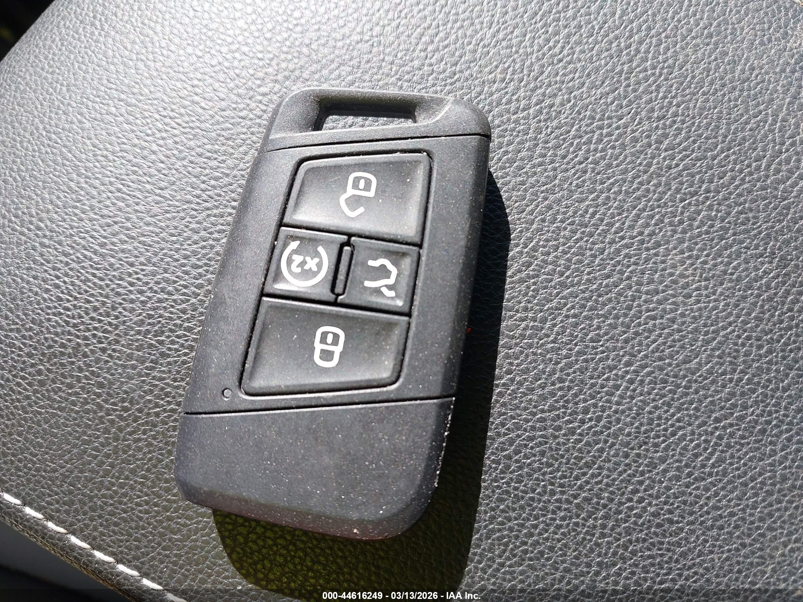 VOLKSWAGEN TIGUAN image 11