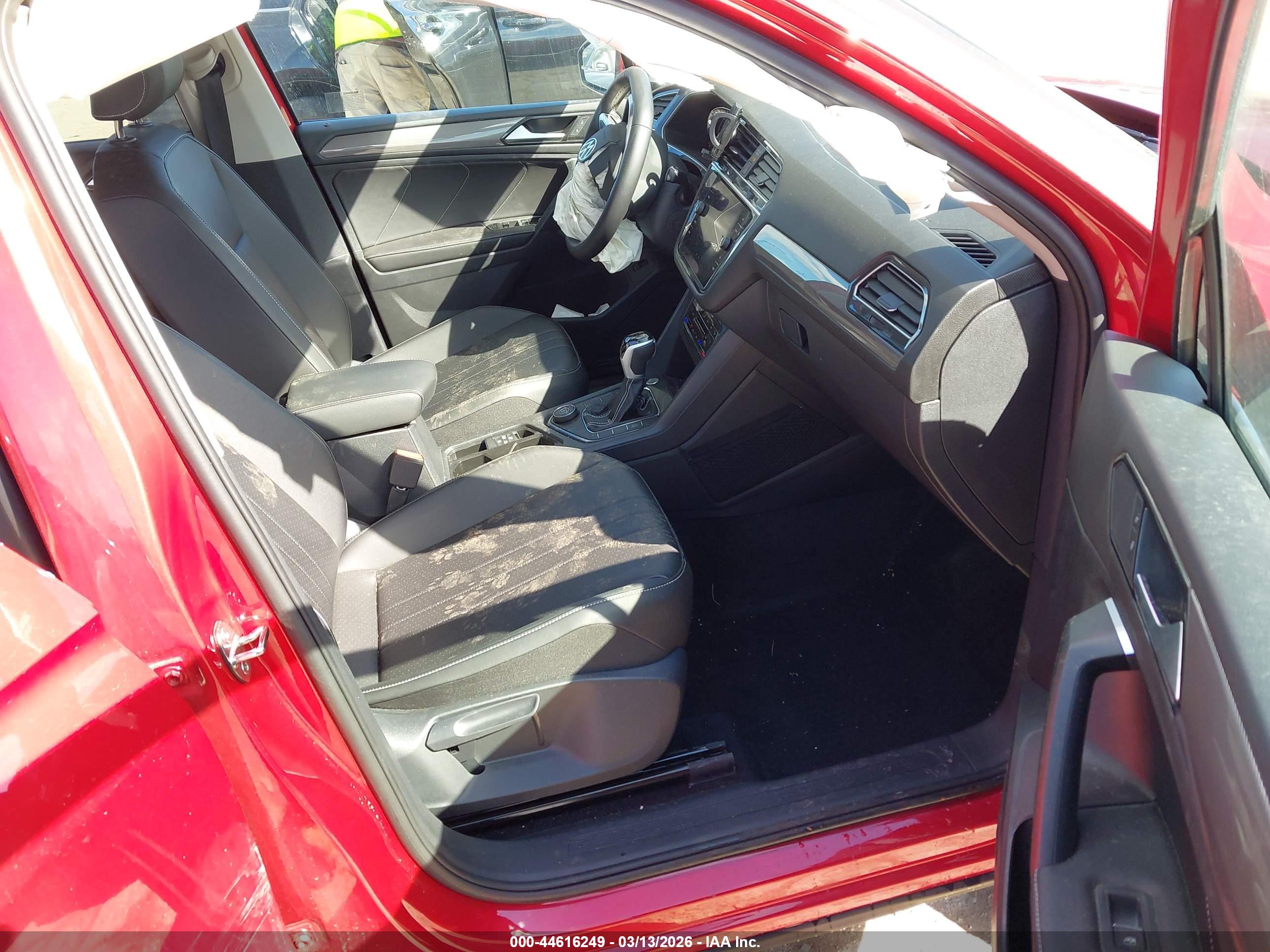 VOLKSWAGEN TIGUAN image 5