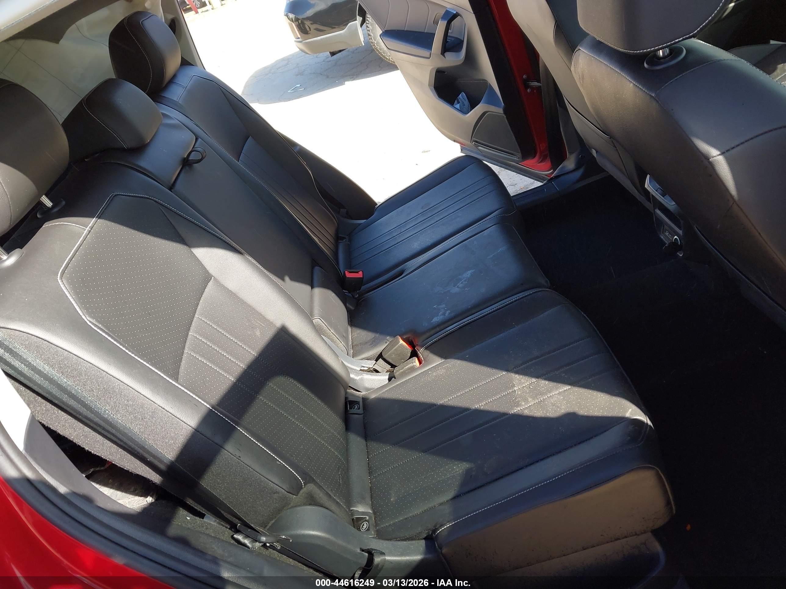 VOLKSWAGEN TIGUAN image 8