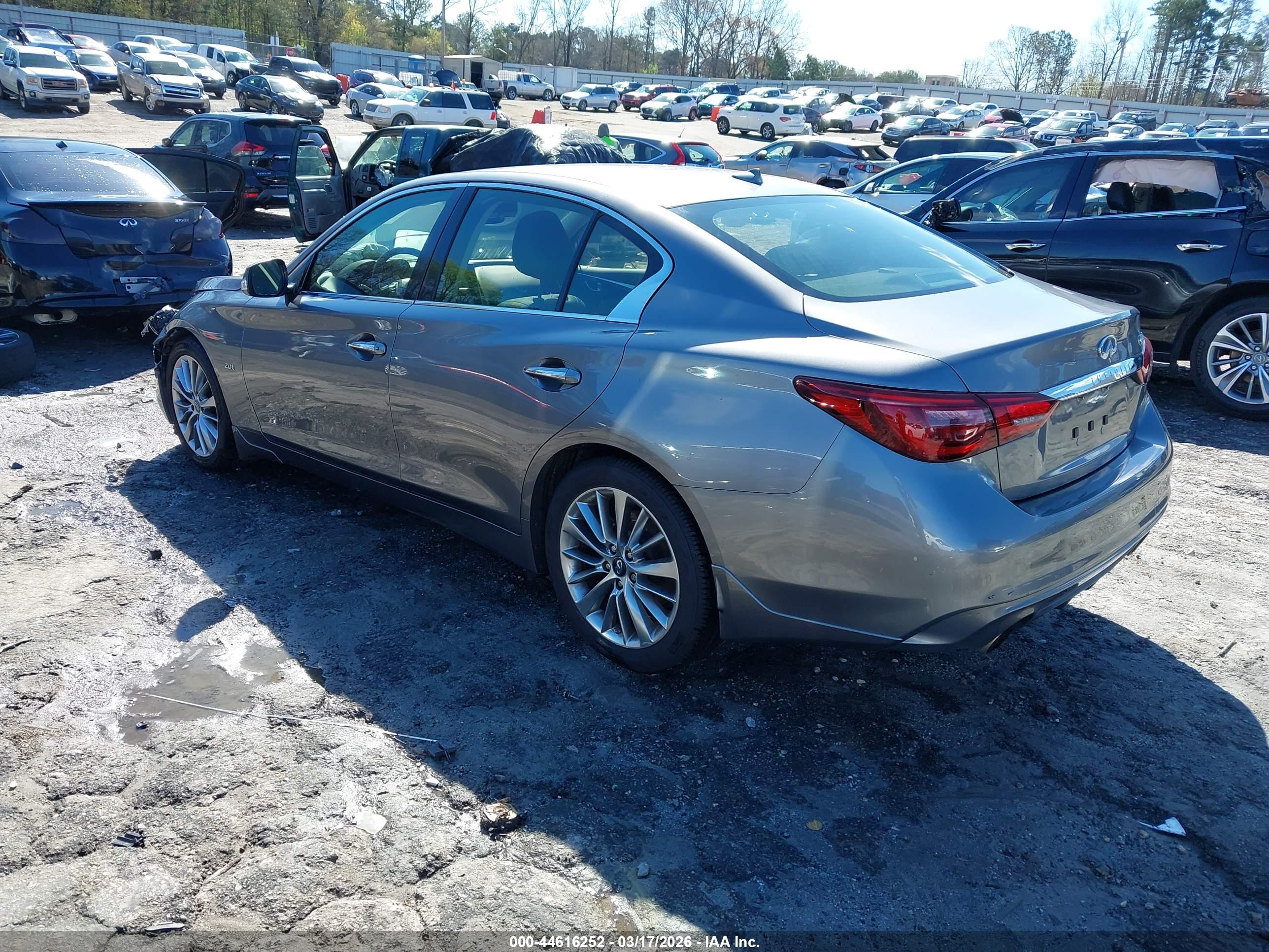 INFINITI Q50 image 3