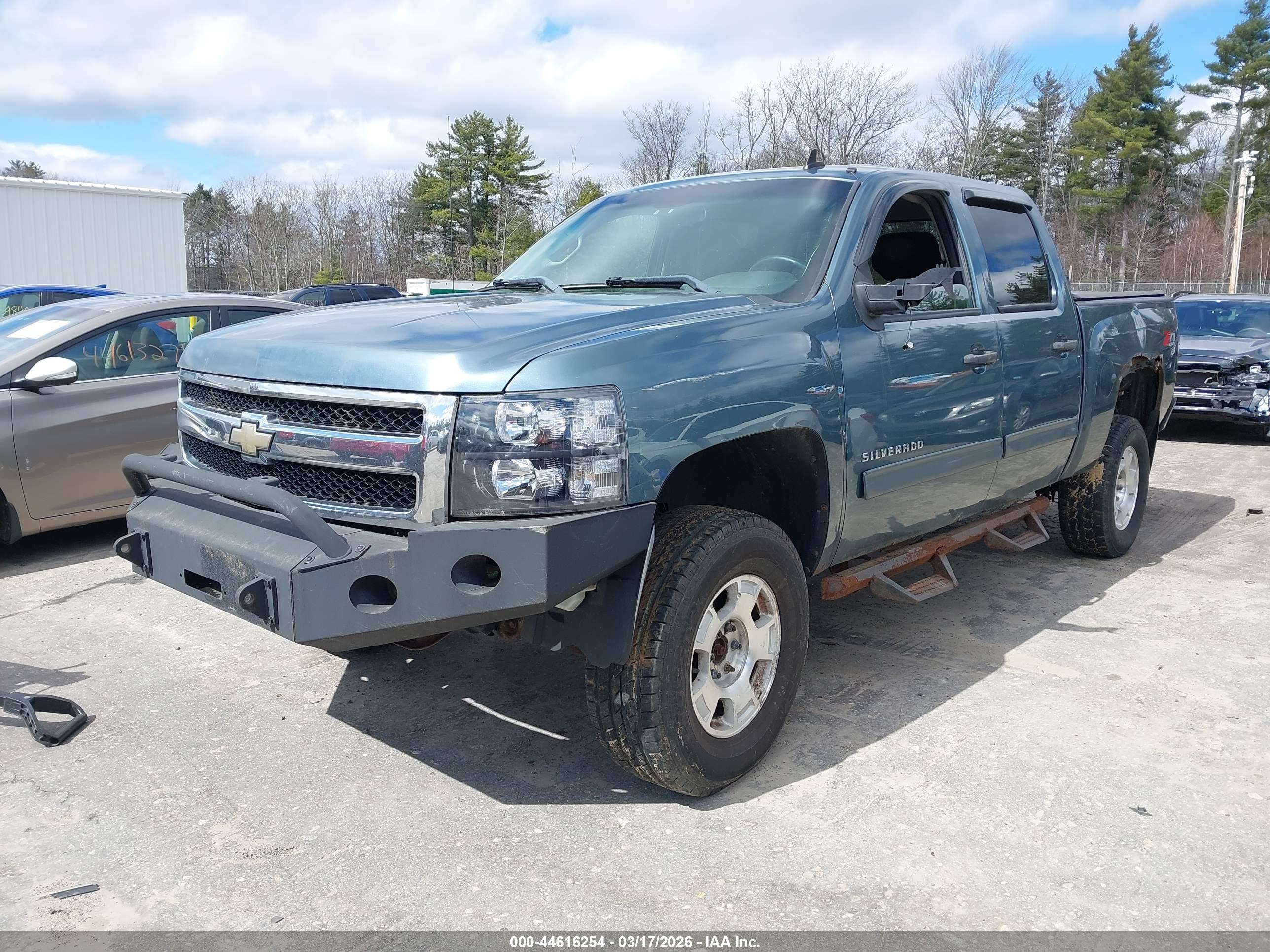 CHEVROLET SILVERADO image 2