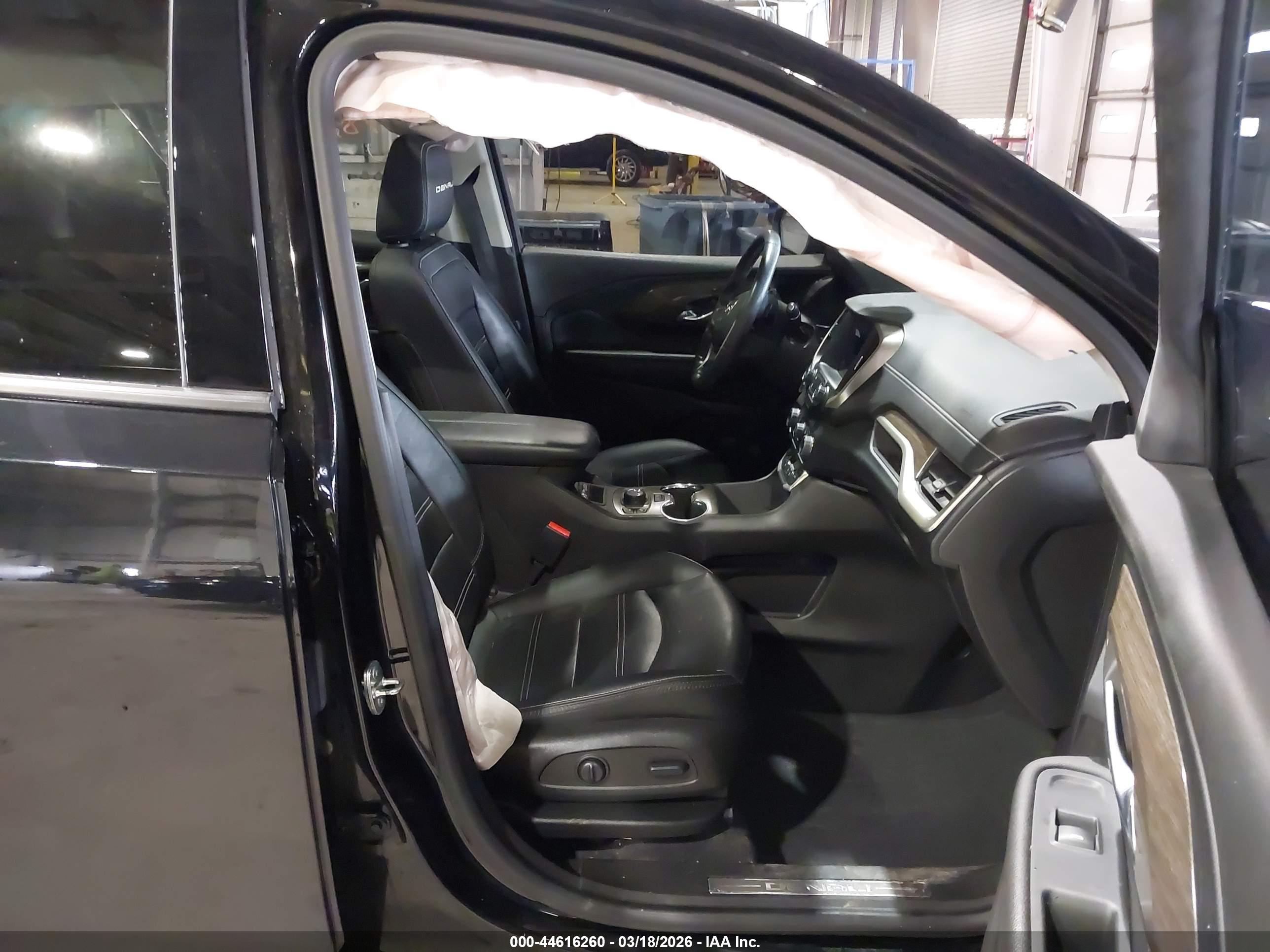GMC TERRAIN image 5