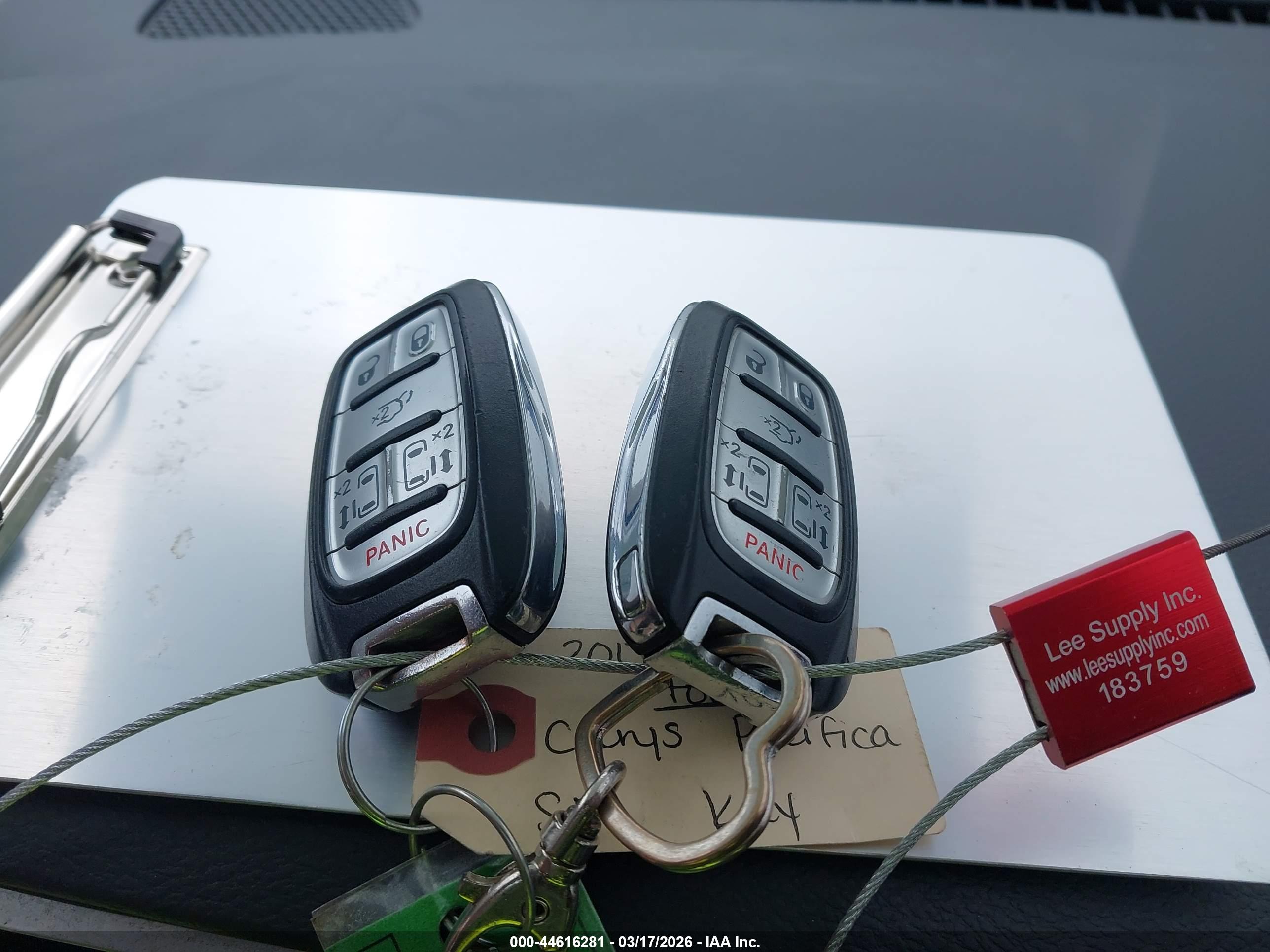 CHRYSLER PACIFICA image 11