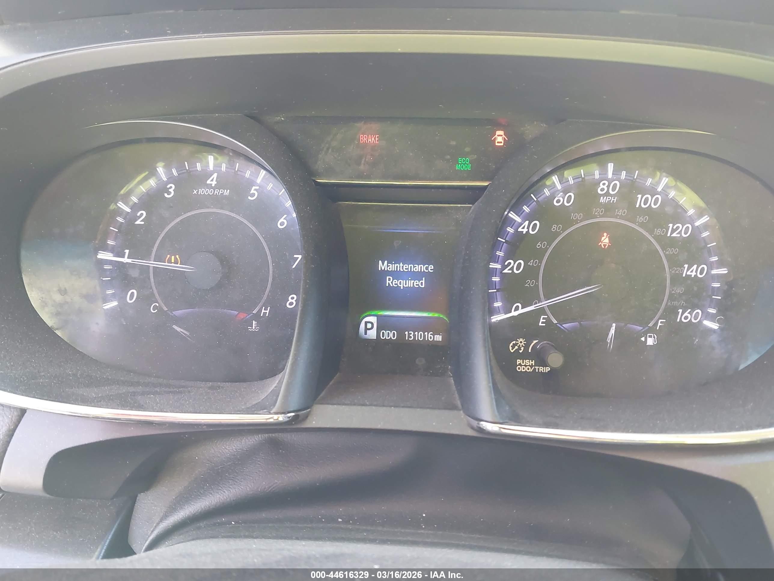TOYOTA AVALON image 7