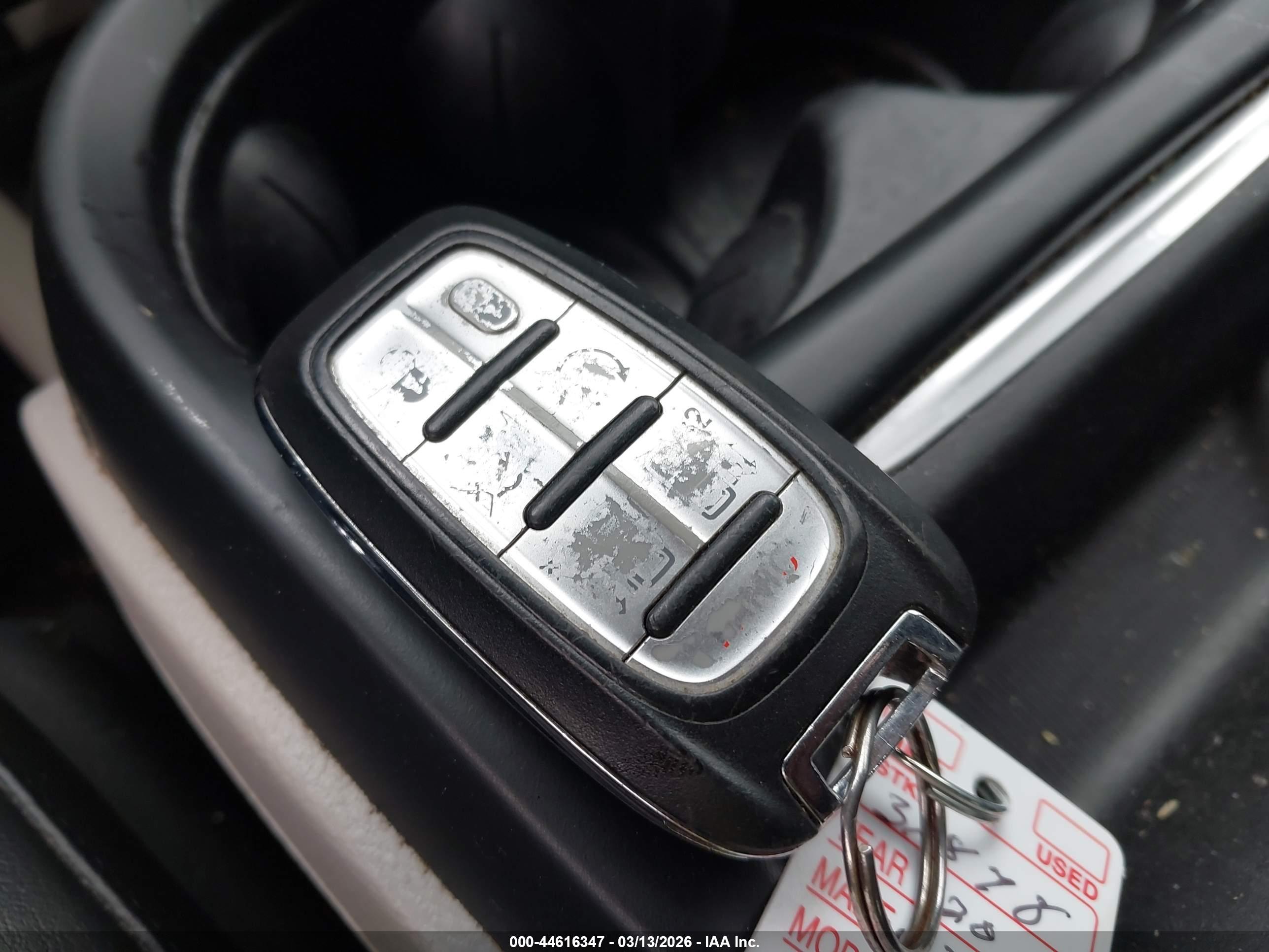 CHRYSLER VOYAGER image 11