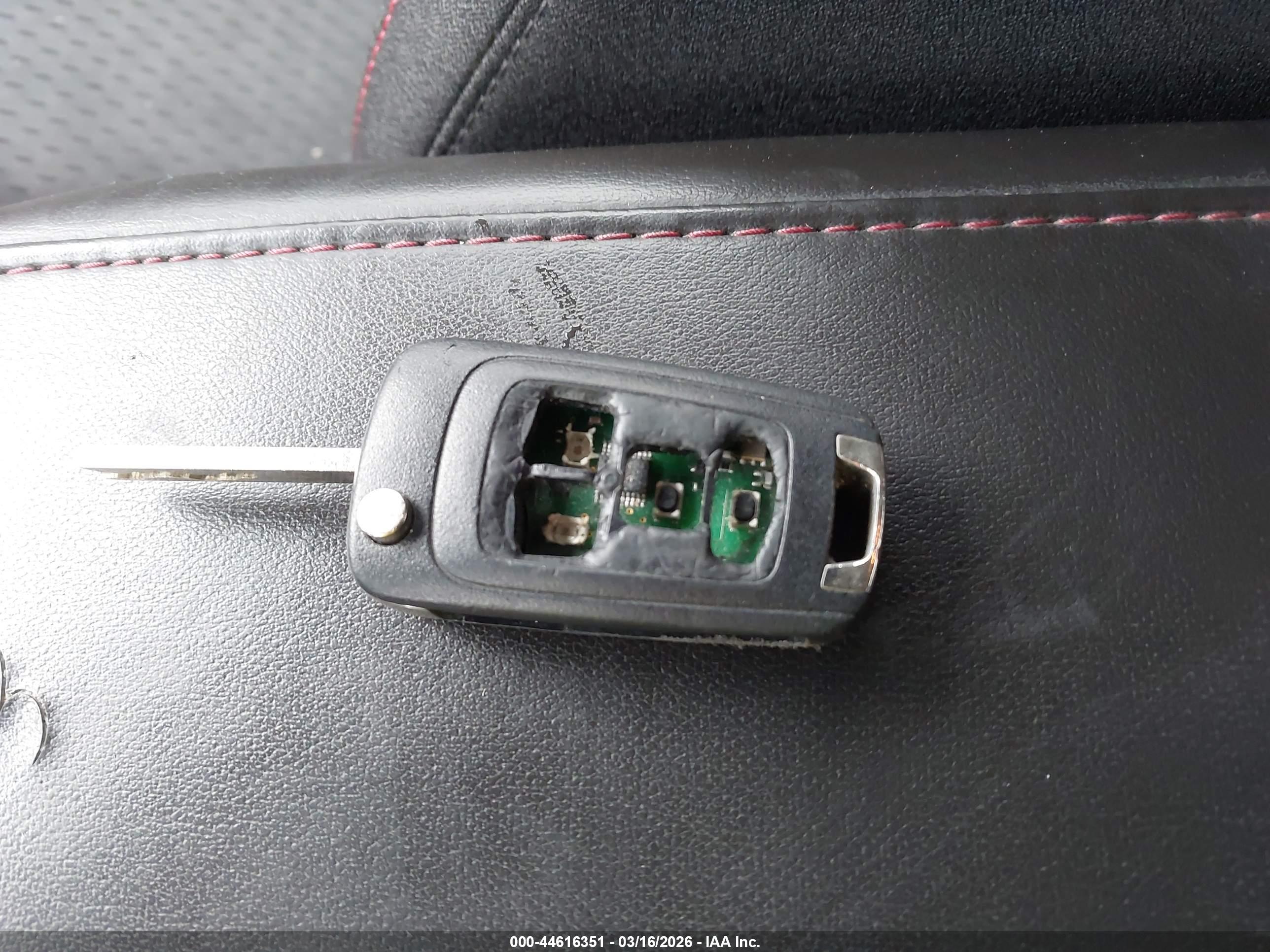 GMC TERRAIN image 11