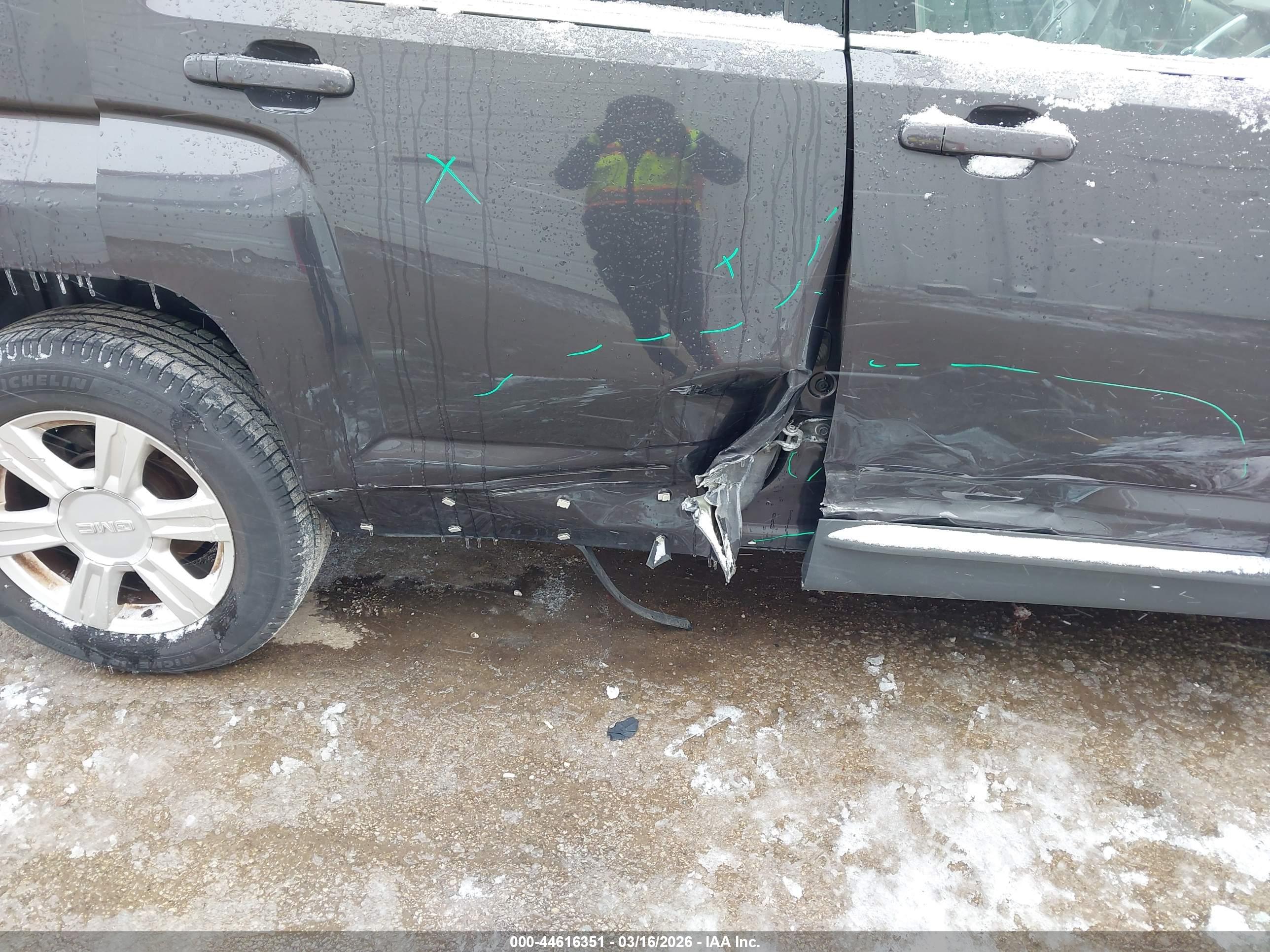 GMC TERRAIN image 6