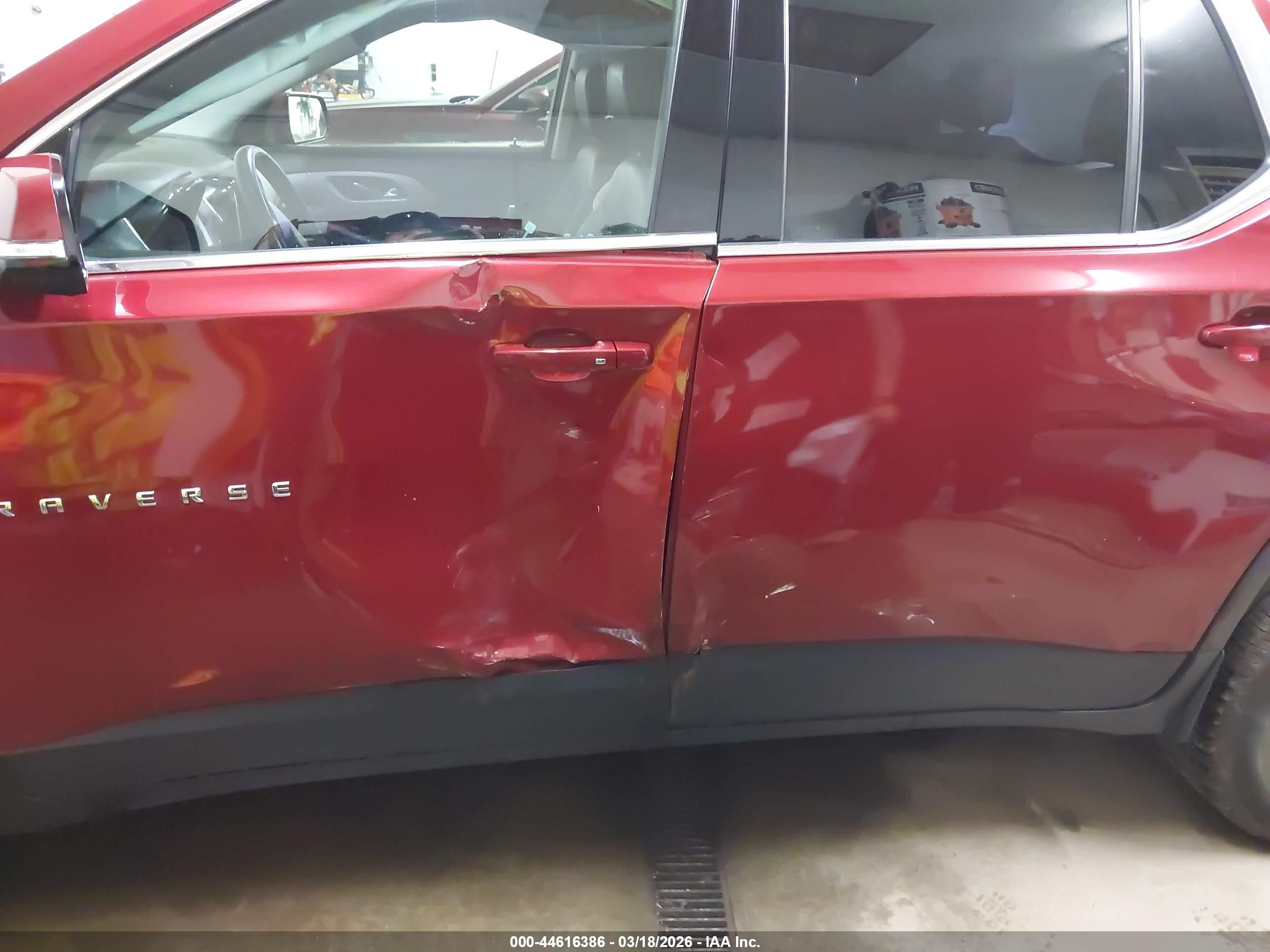 CHEVROLET TRAVERSE image 6