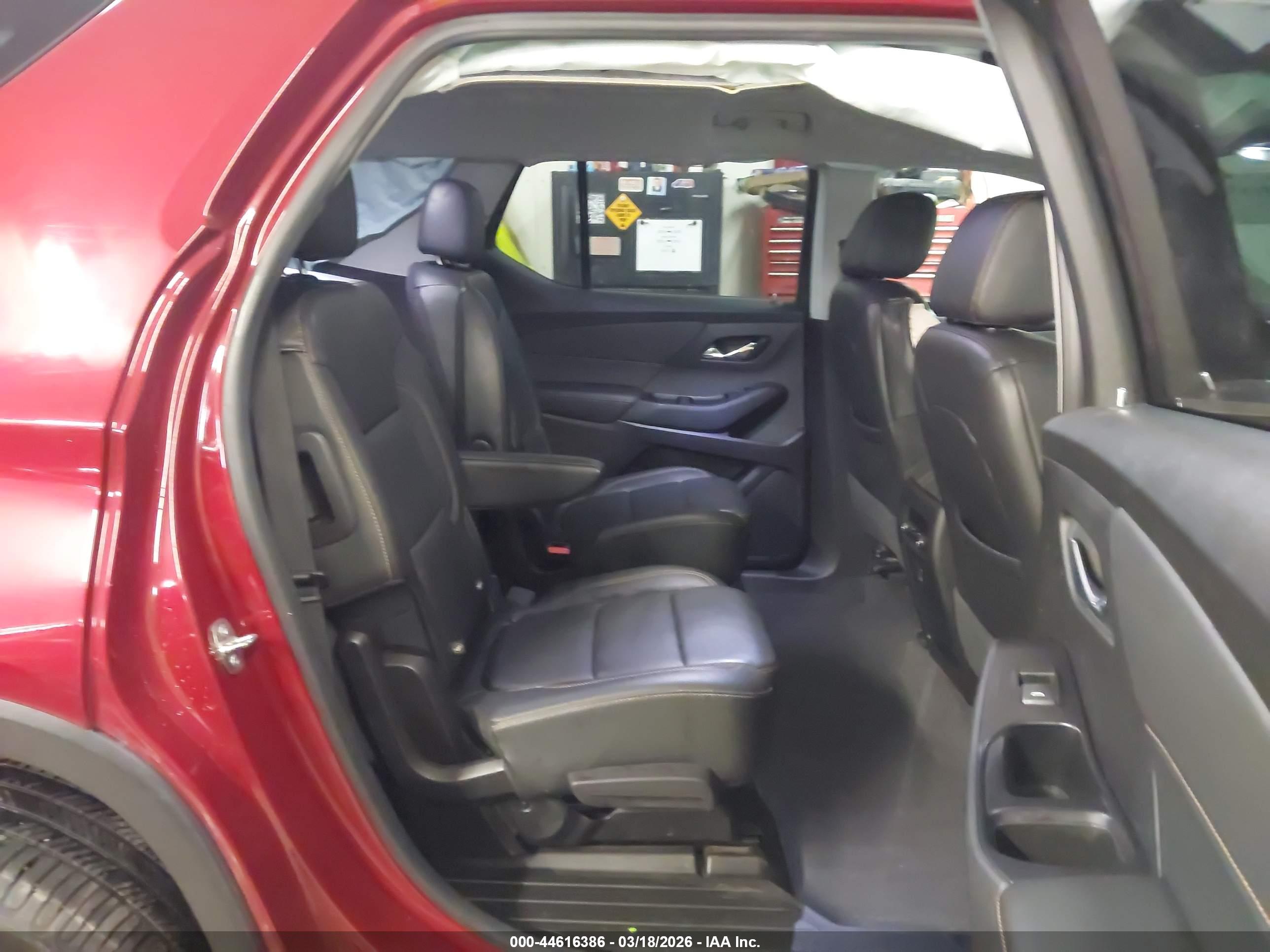 CHEVROLET TRAVERSE image 8