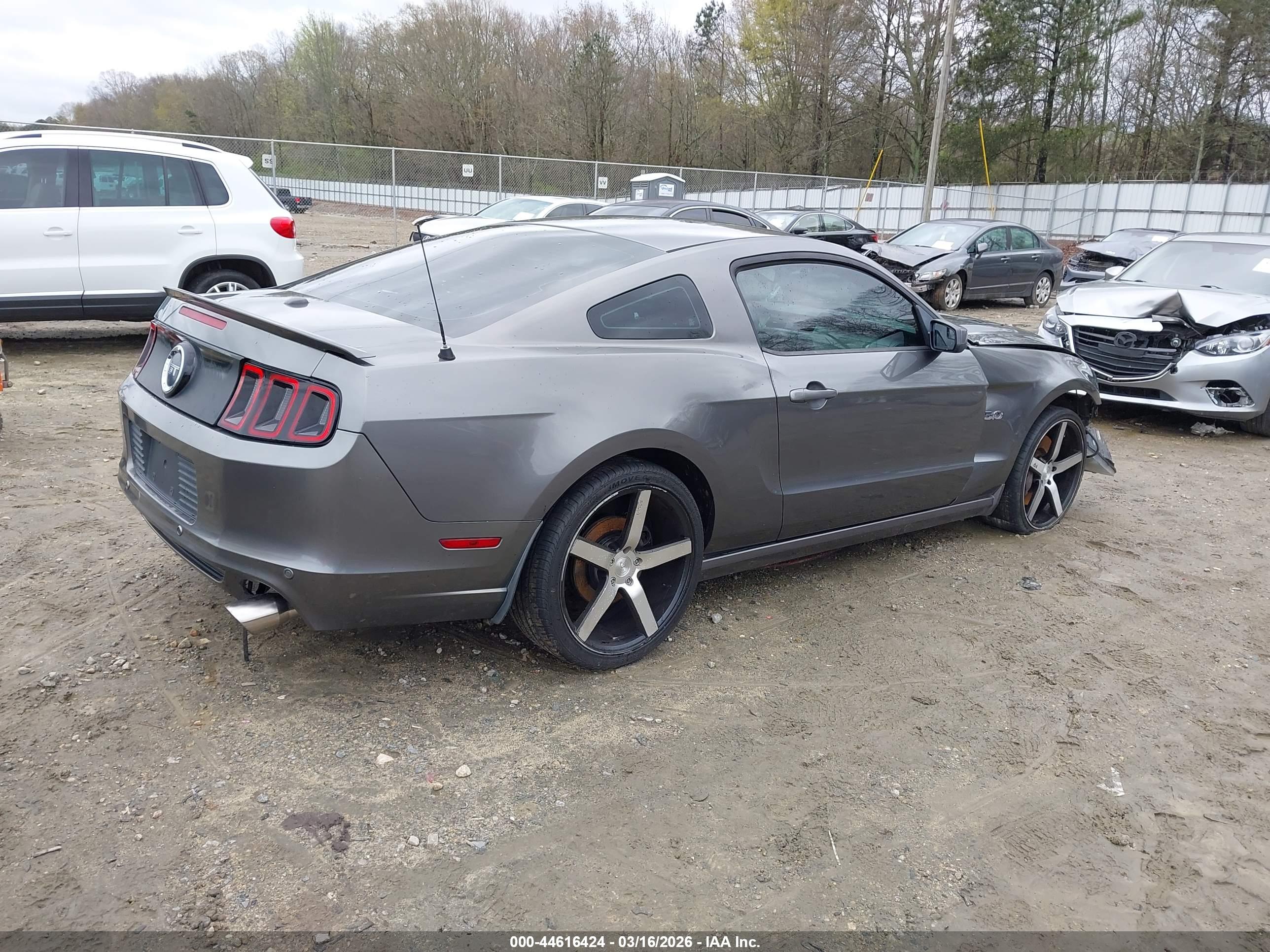 FORD MUSTANG image 4