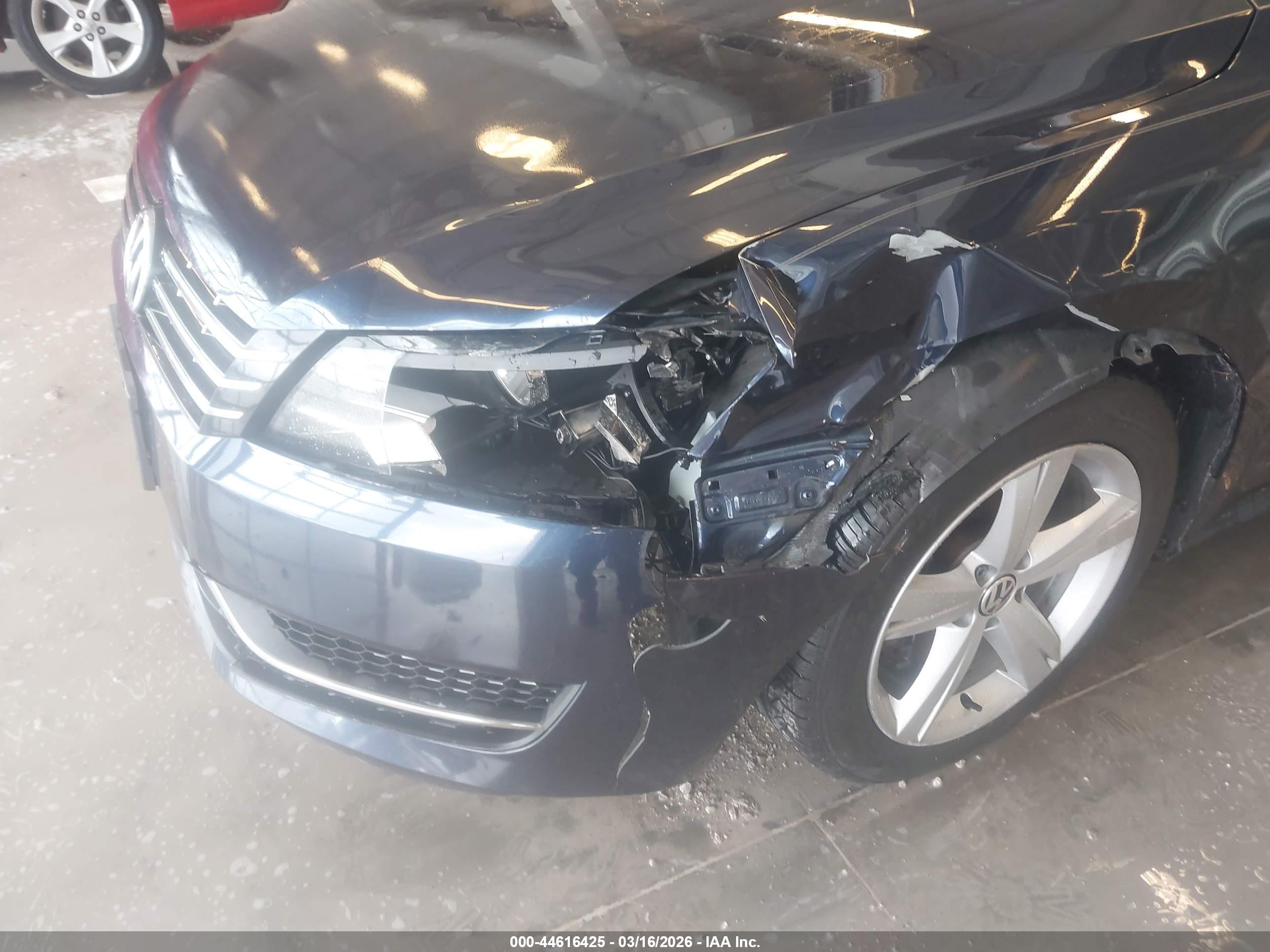 VOLKSWAGEN PASSAT image 6