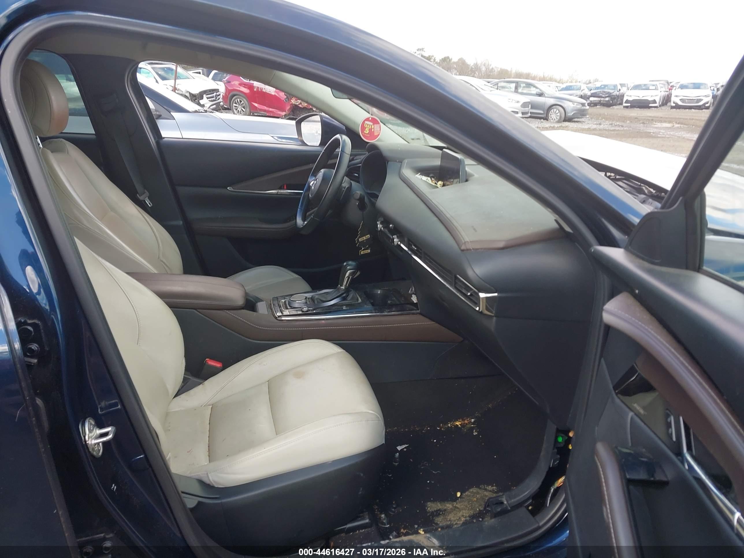 MAZDA CX-30 image 5