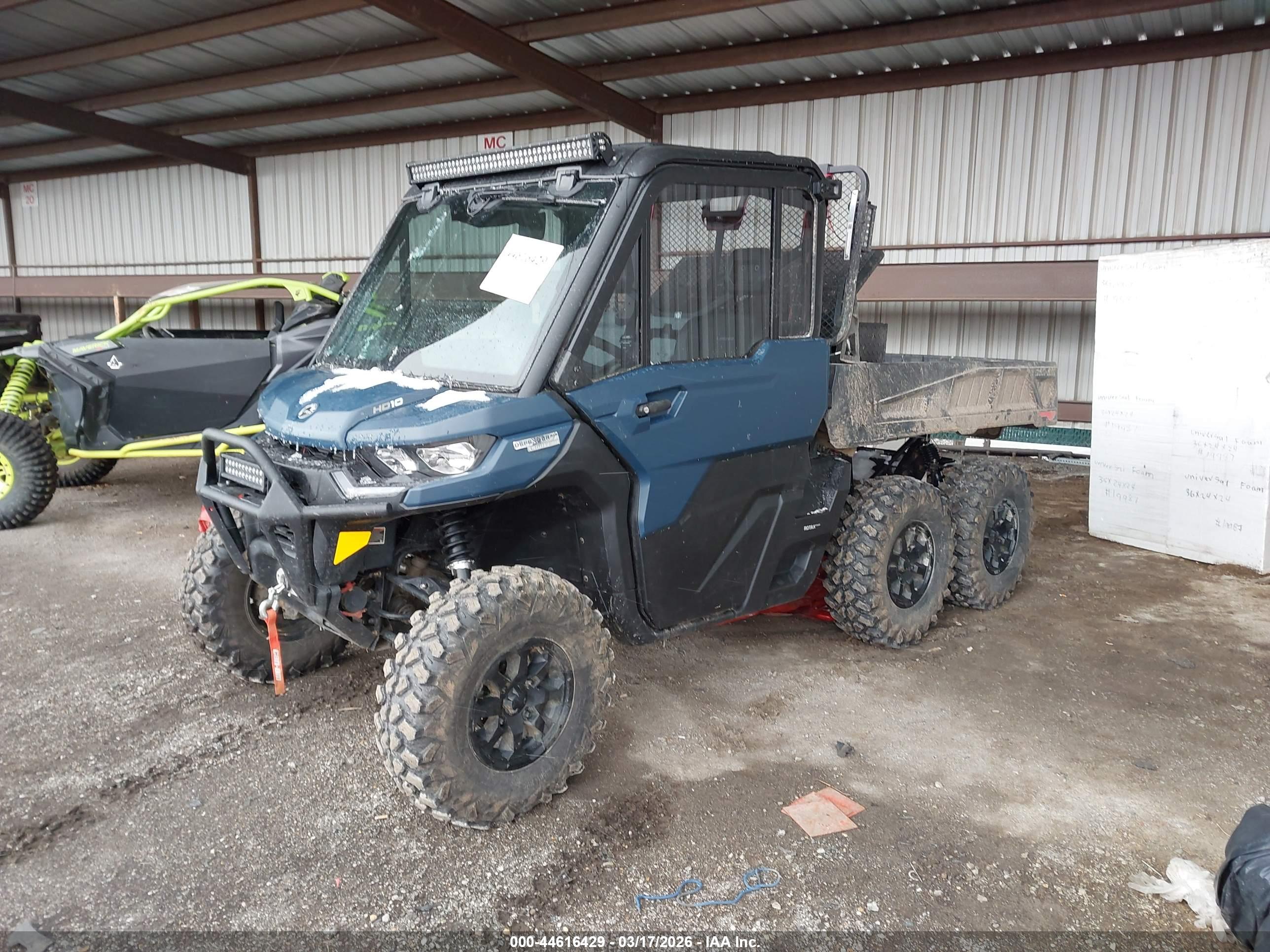 CAN-AM DEFENDER image 2