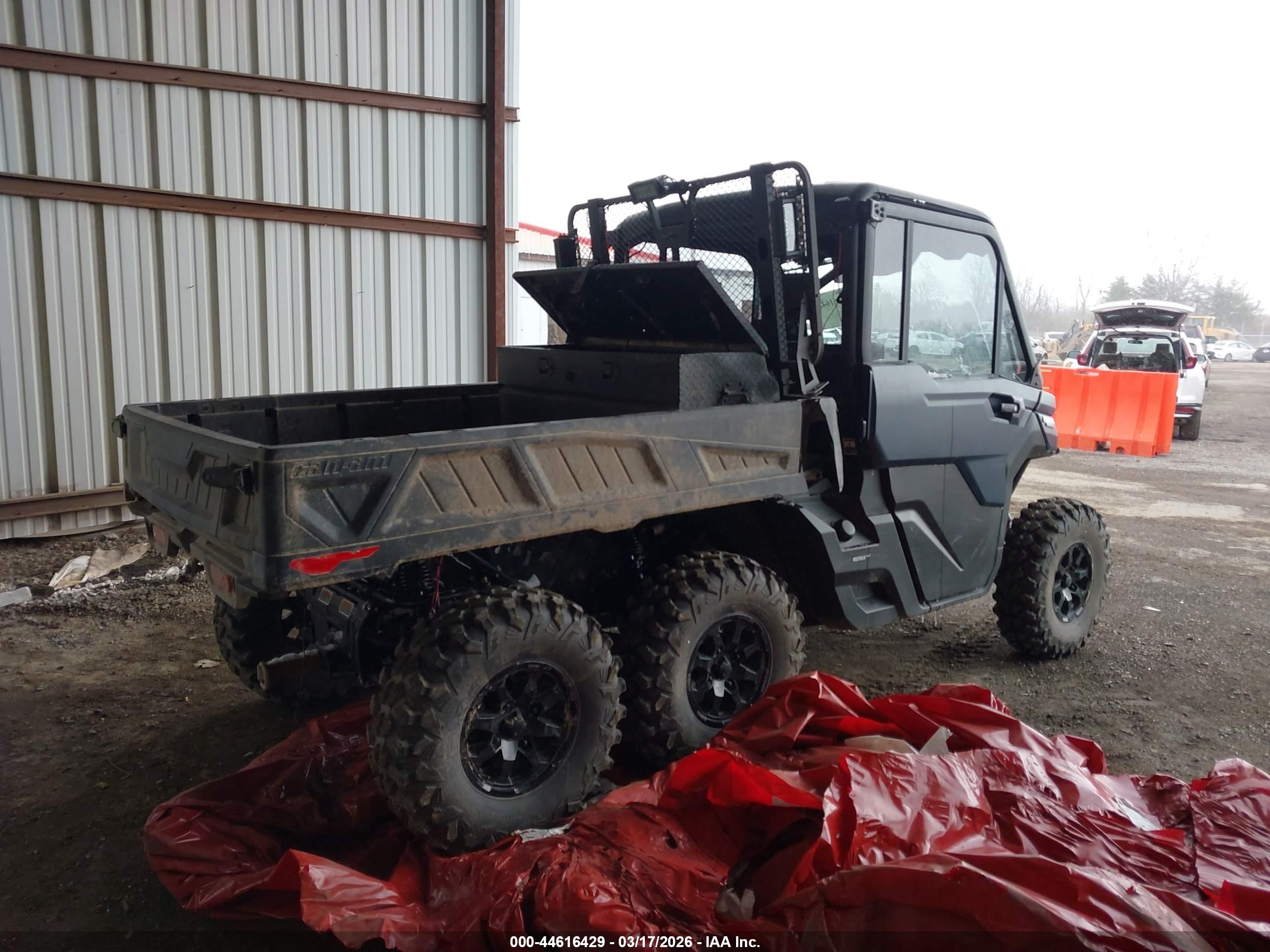CAN-AM DEFENDER image 4
