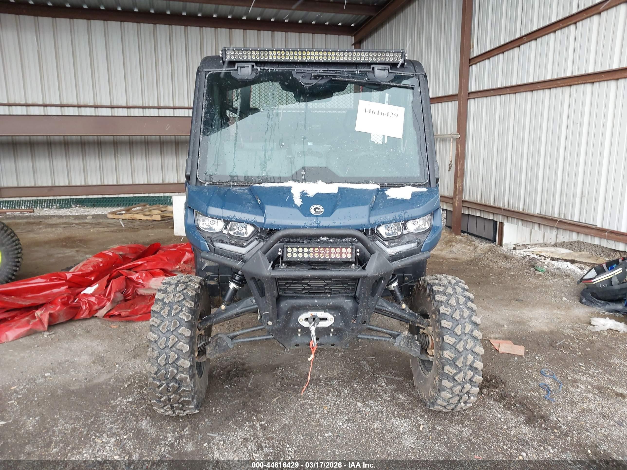 CAN-AM DEFENDER image 5