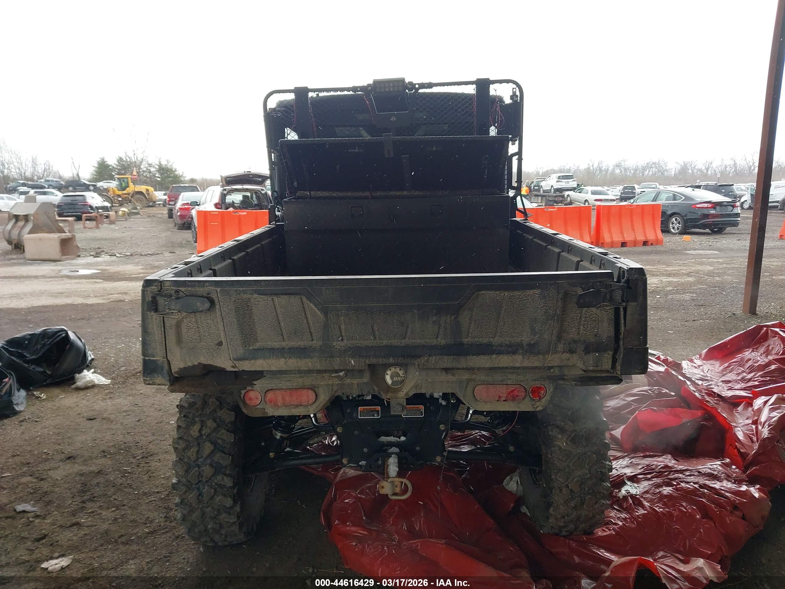 CAN-AM DEFENDER image 6