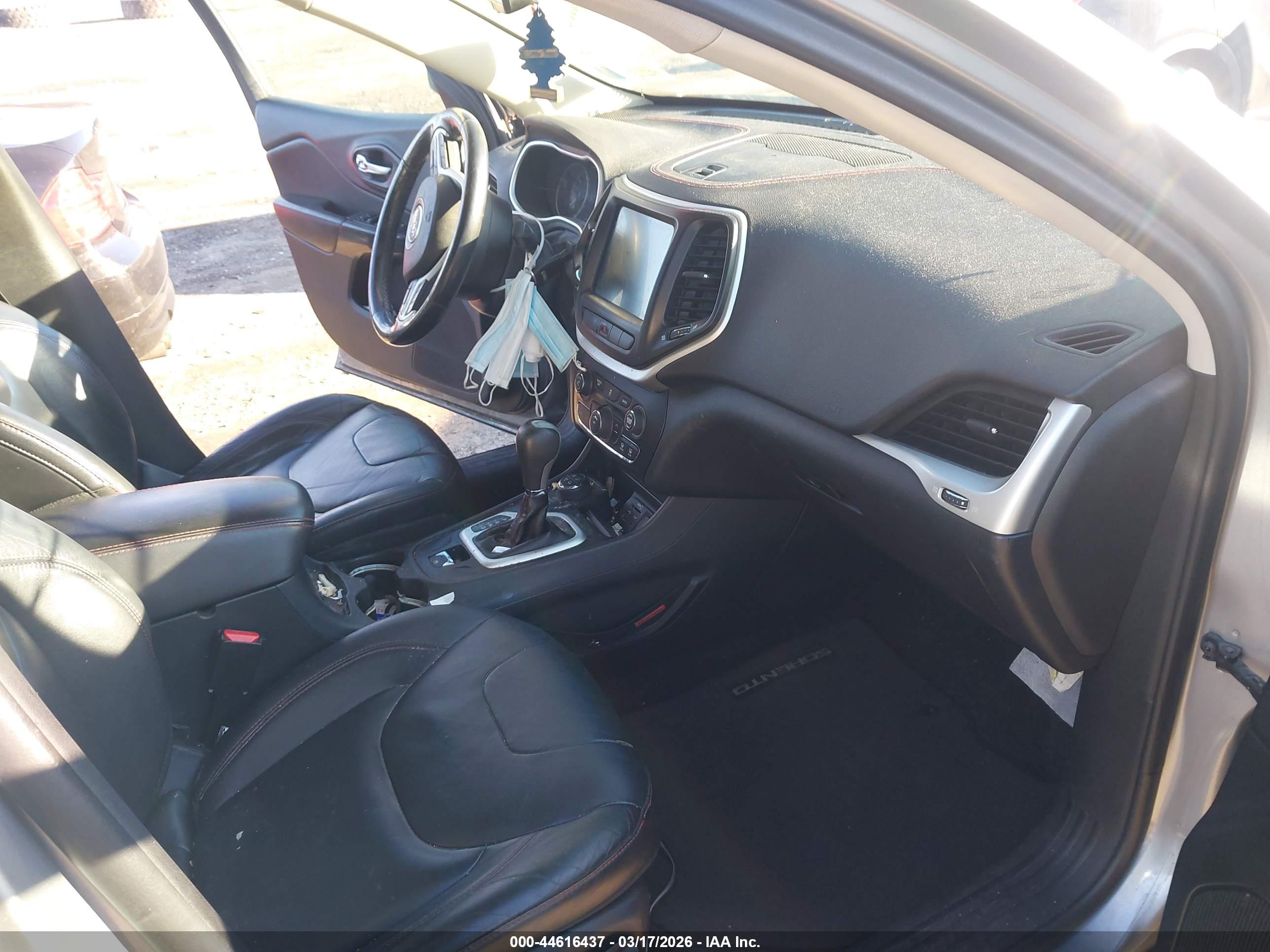 JEEP CHEROKEE image 5