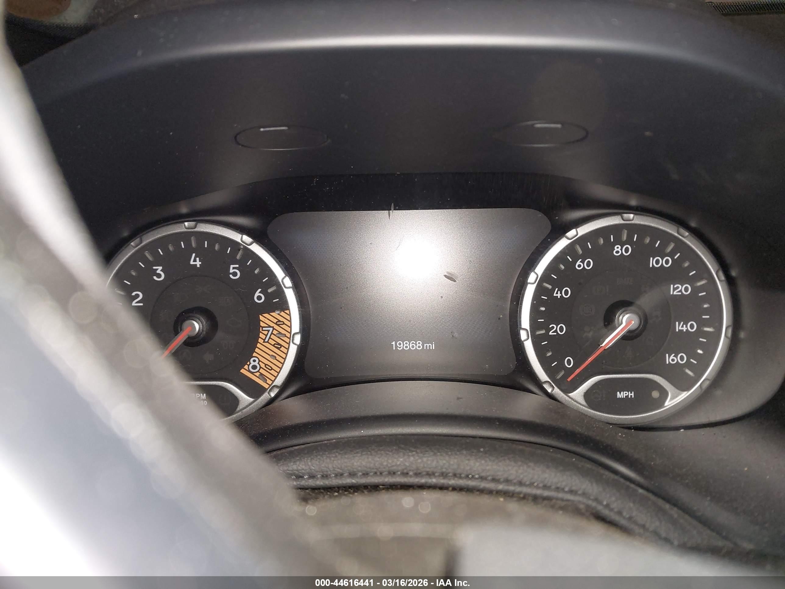 JEEP RENEGADE image 7