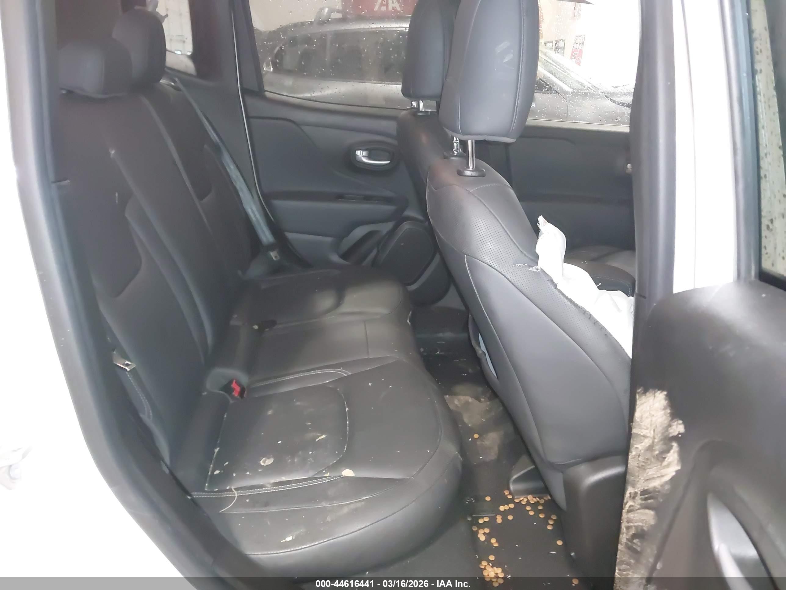 JEEP RENEGADE image 8