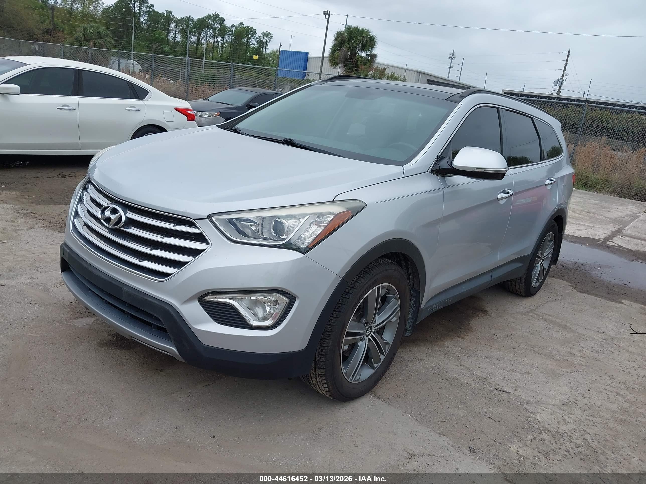 HYUNDAI SANTA image 2