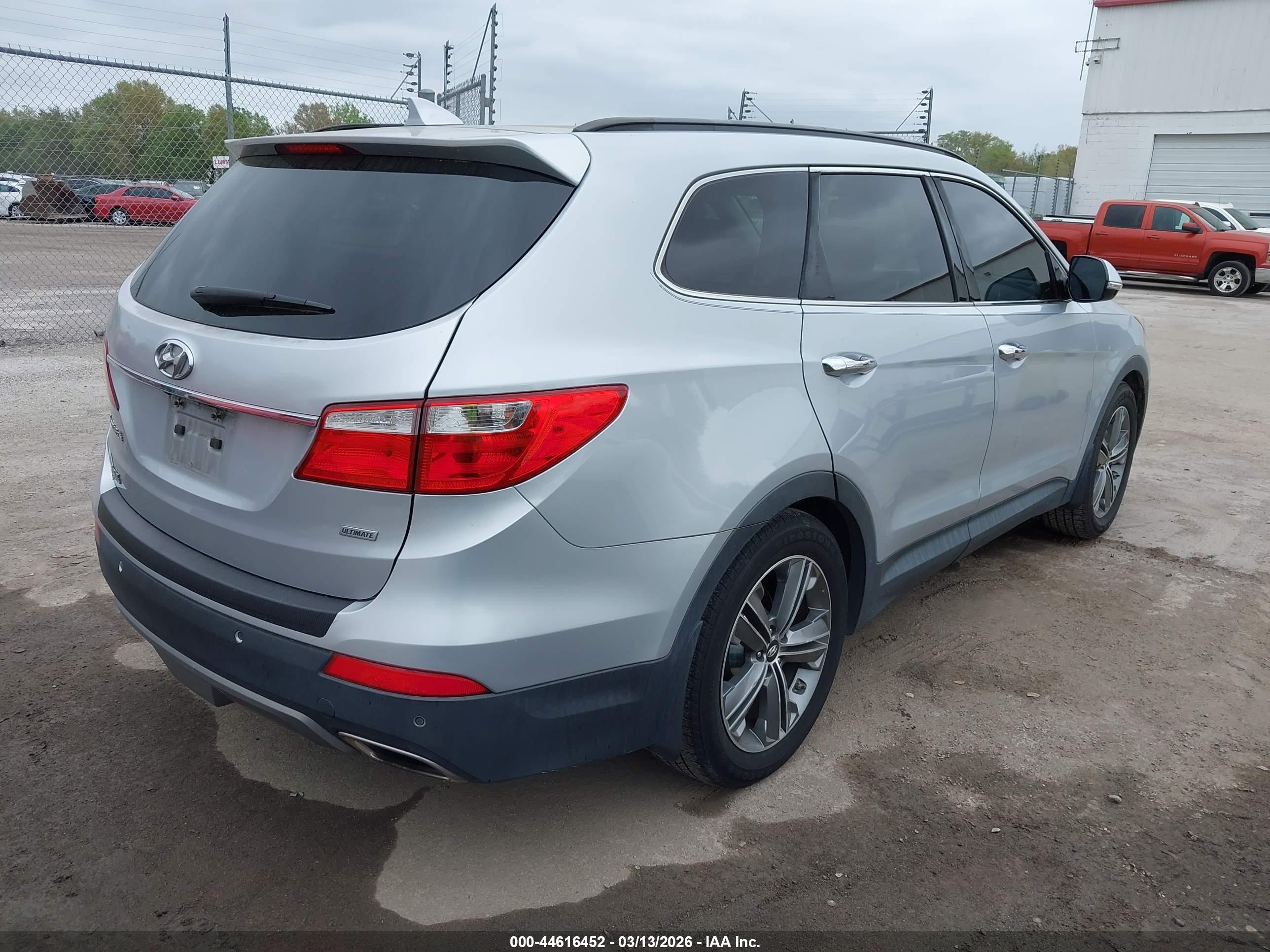 HYUNDAI SANTA image 4