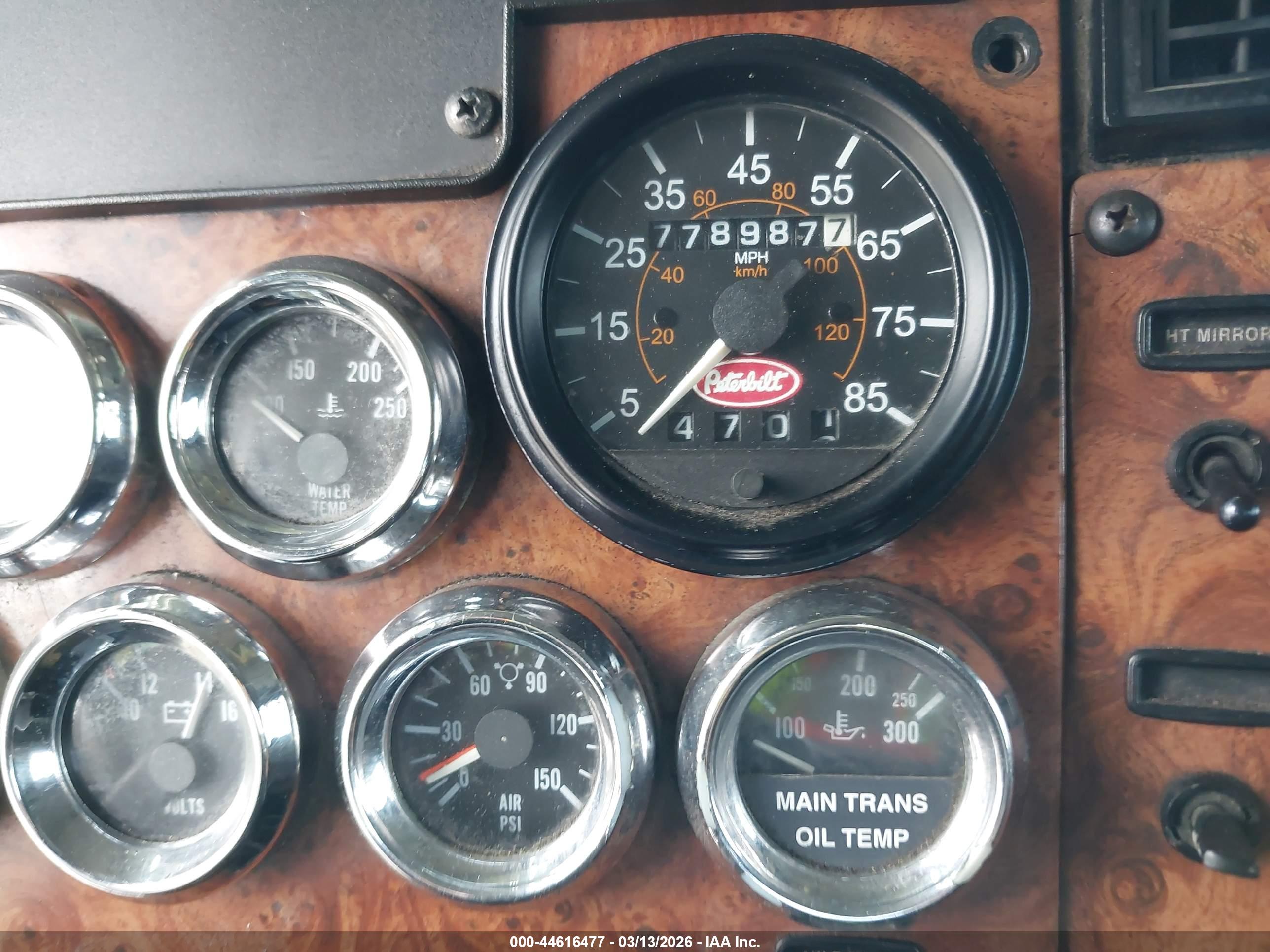 PETERBILT 330 image 6
