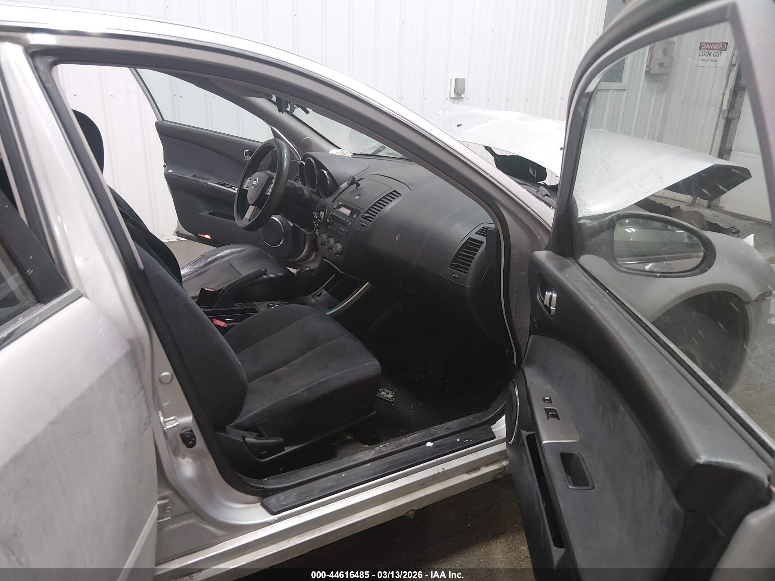 NISSAN ALTIMA image 5