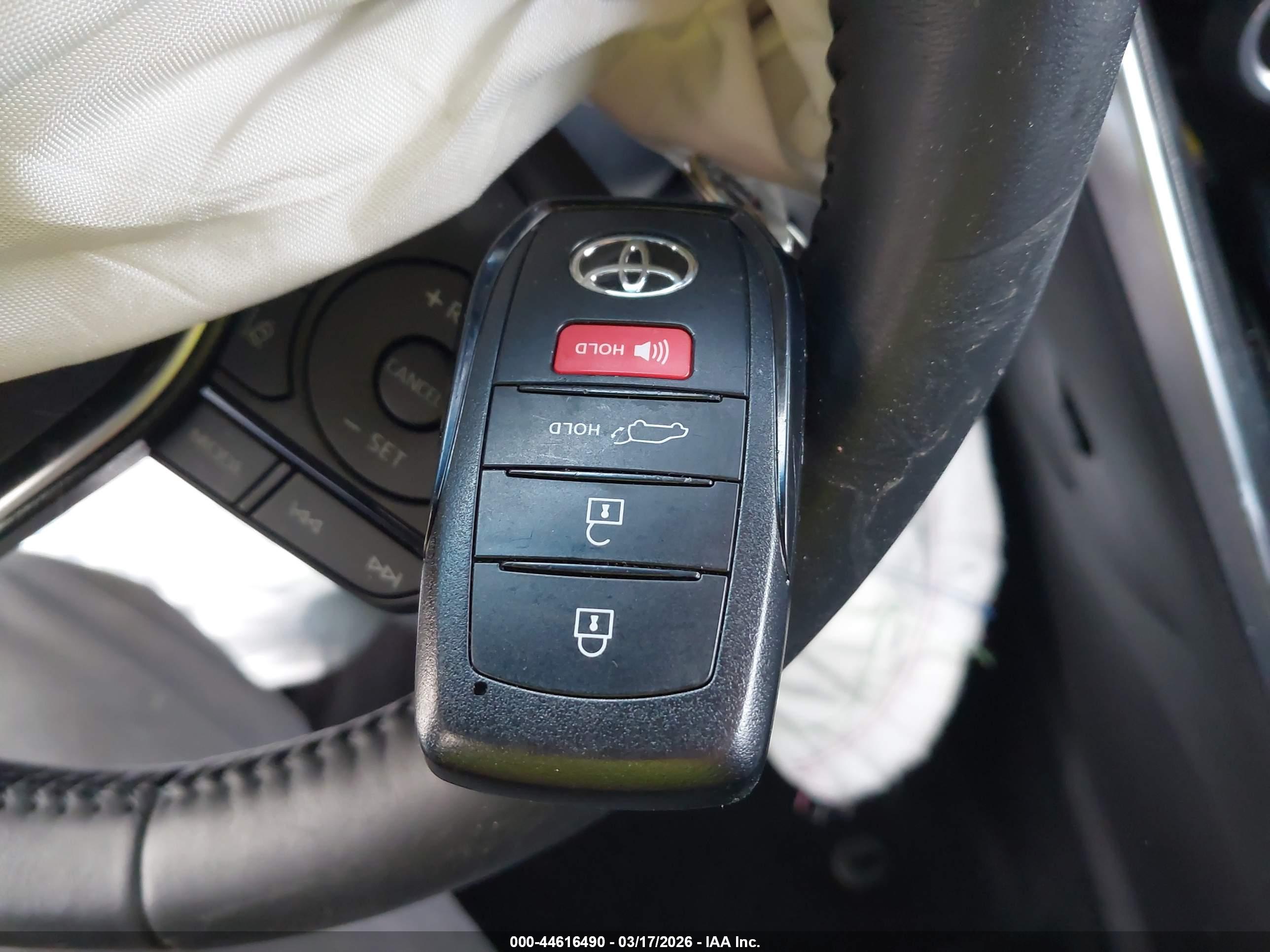 TOYOTA VENZA image 11