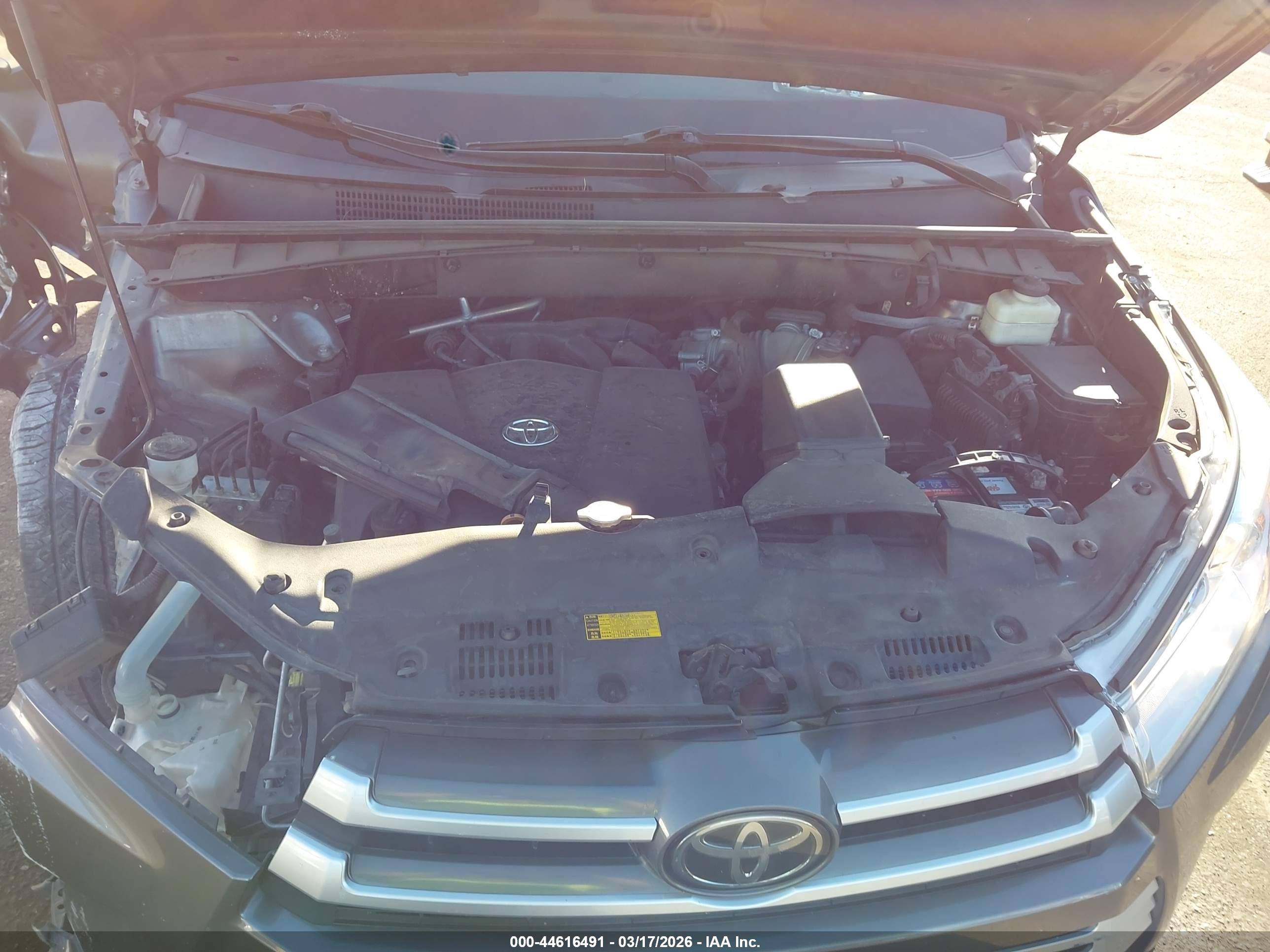 TOYOTA HIGHLANDER image 10