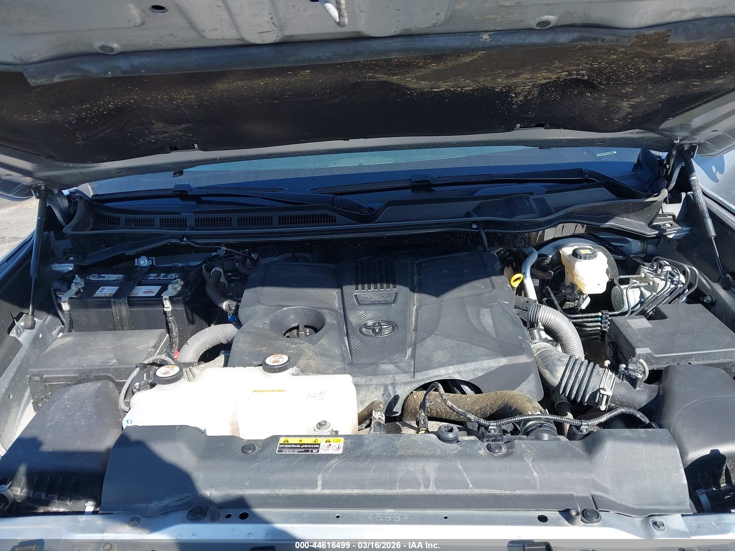 TOYOTA TUNDRA image 10