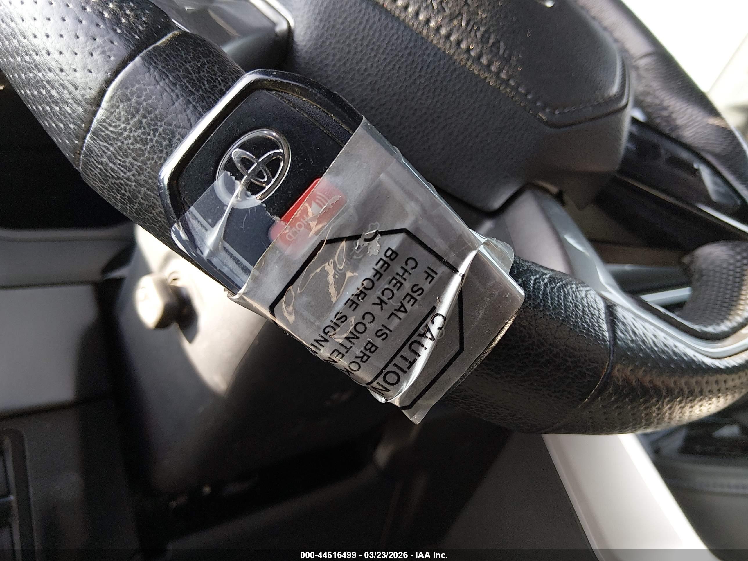 TOYOTA TUNDRA image 11