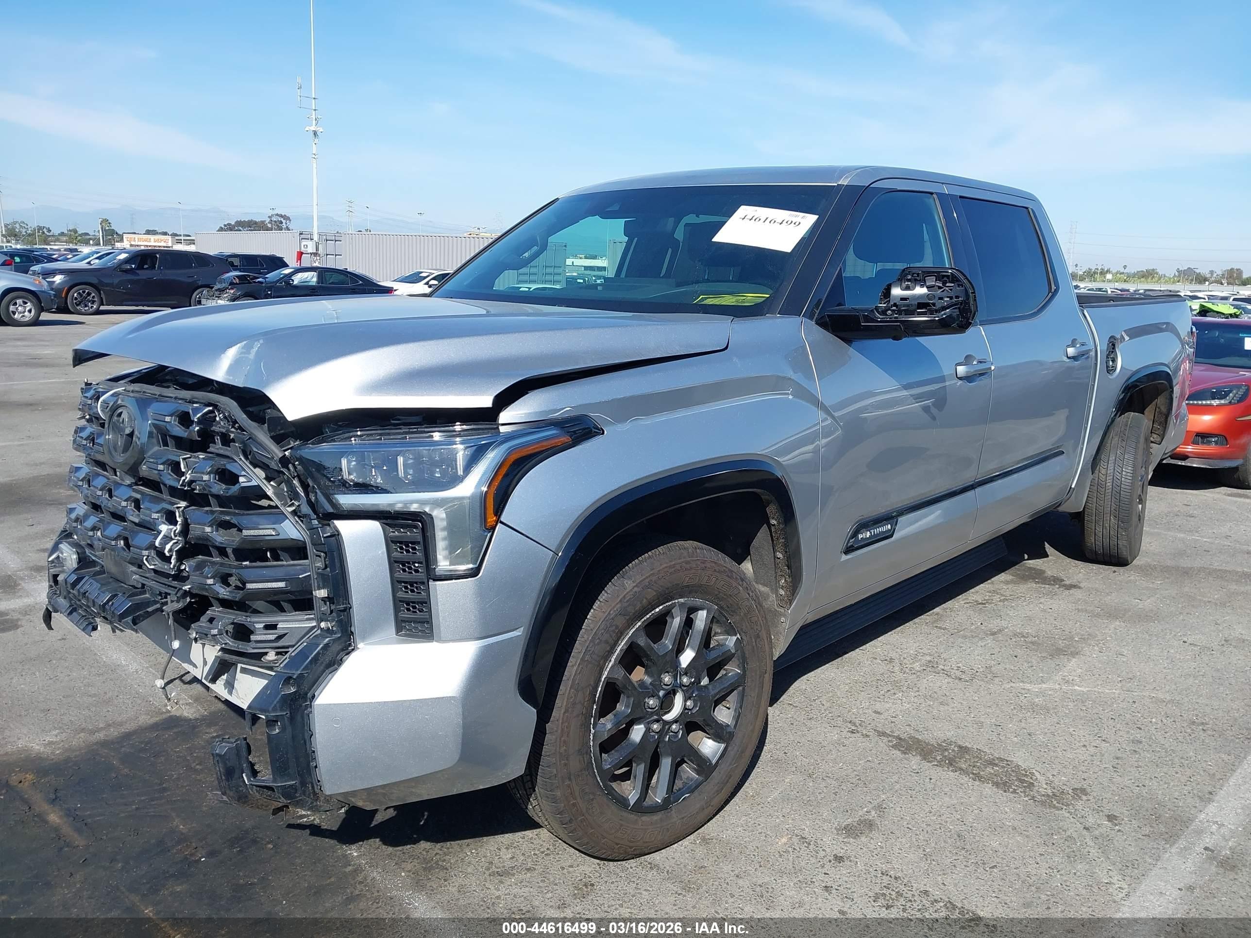 TOYOTA TUNDRA image 2