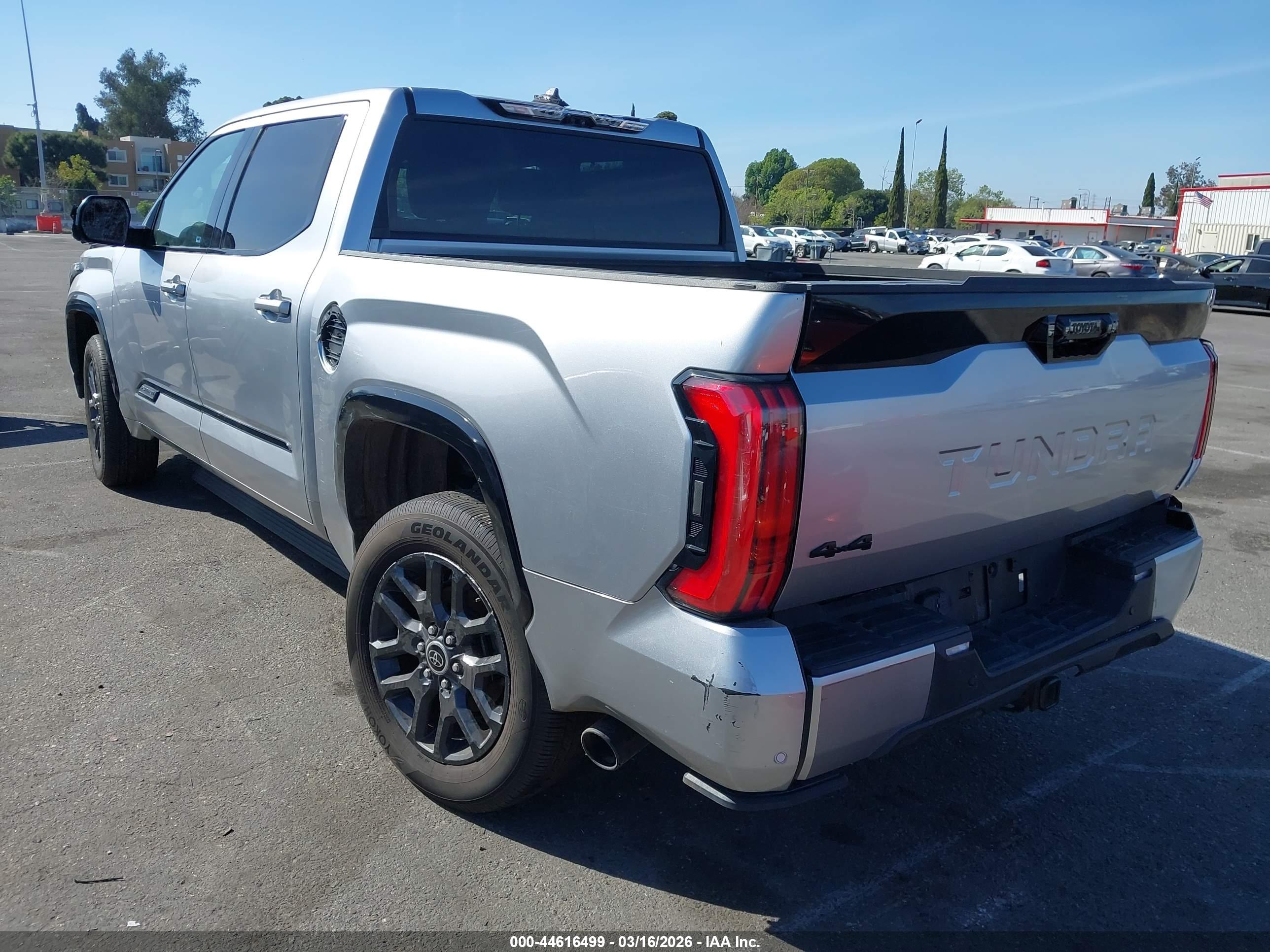 TOYOTA TUNDRA image 3