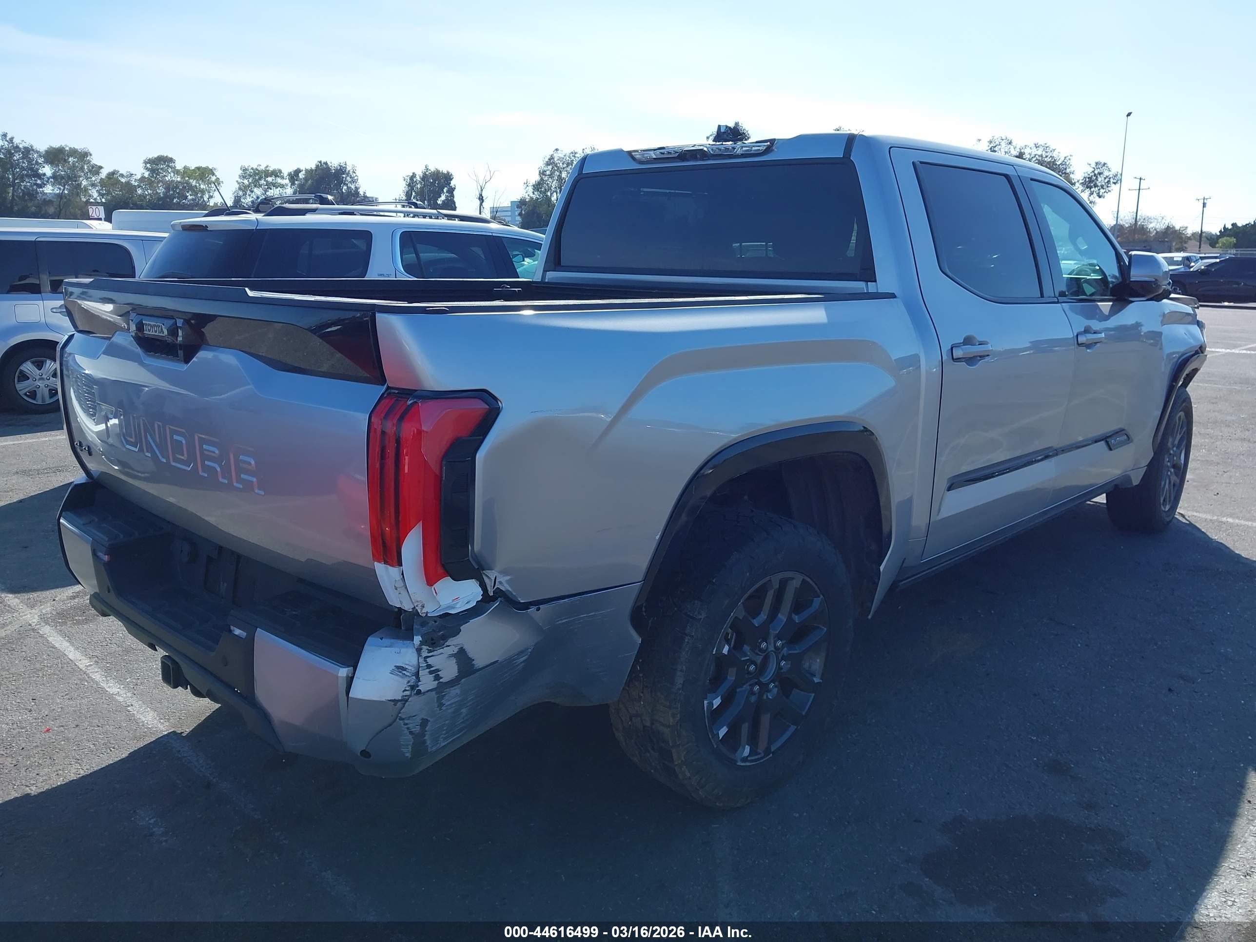 TOYOTA TUNDRA image 4