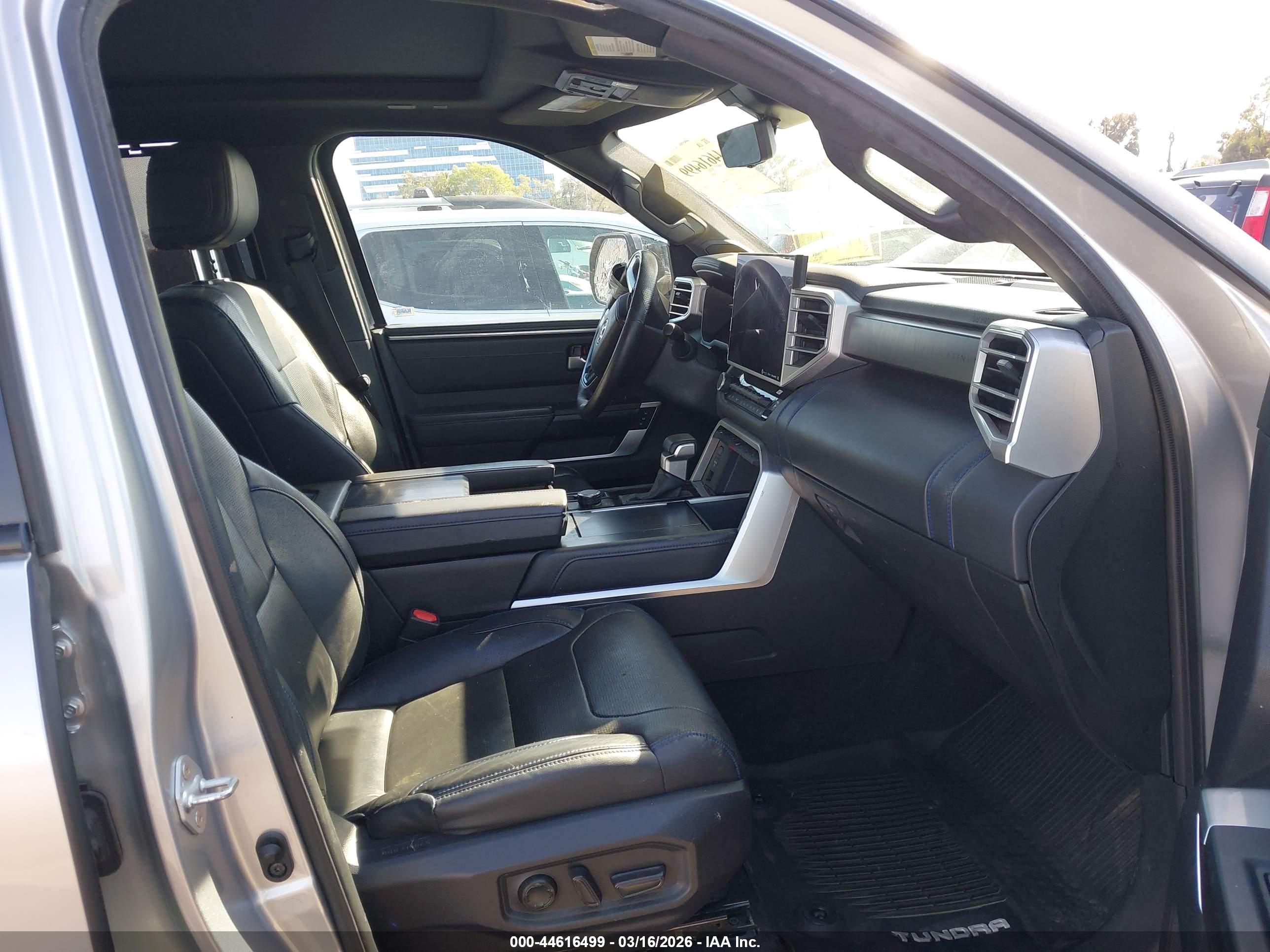 TOYOTA TUNDRA image 5
