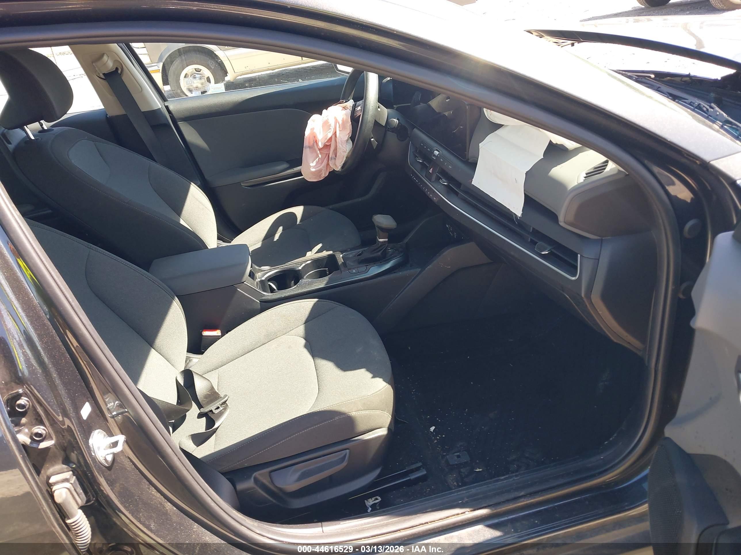 KIA K4 image 5