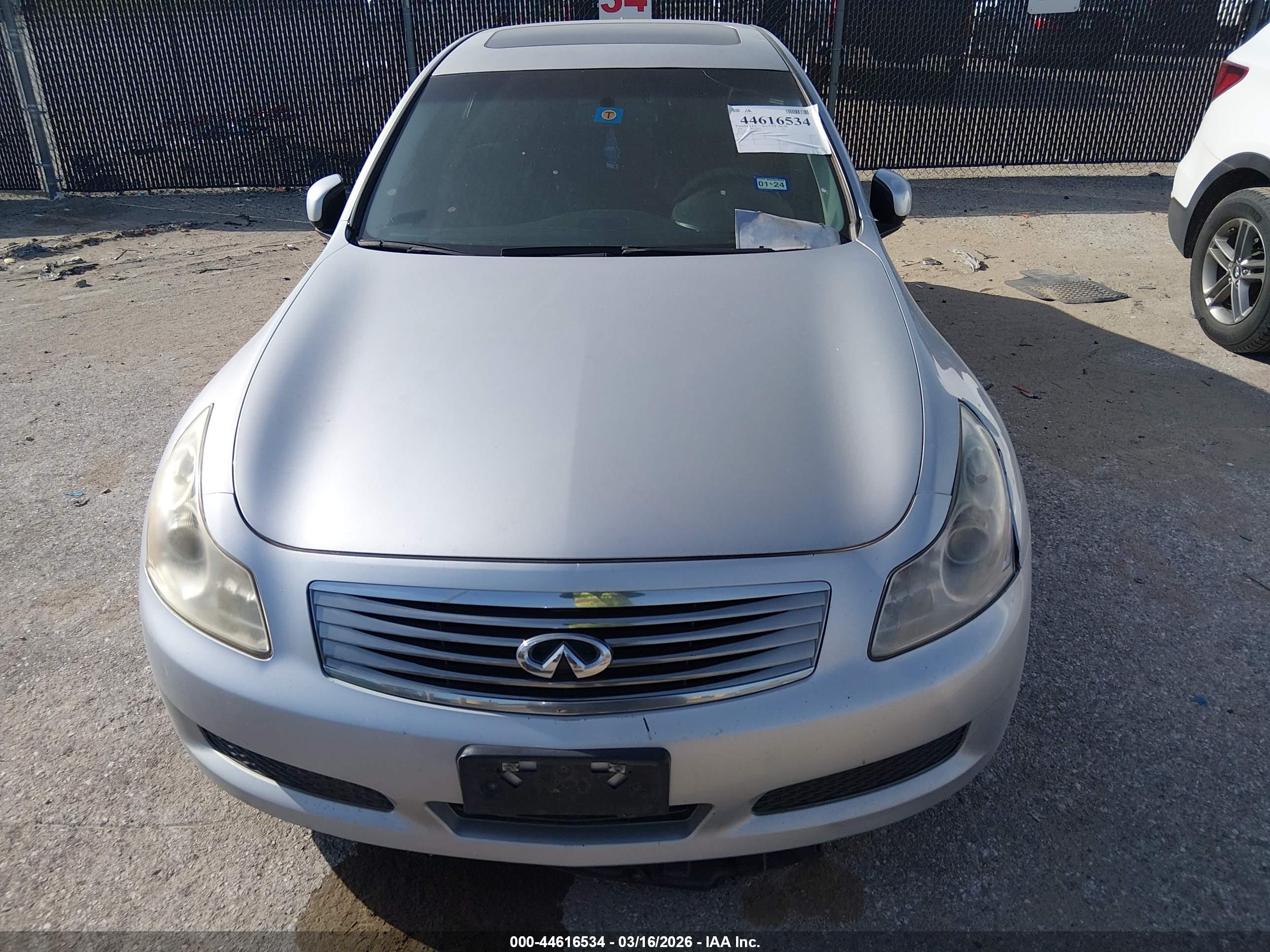 INFINITI G37 image 6