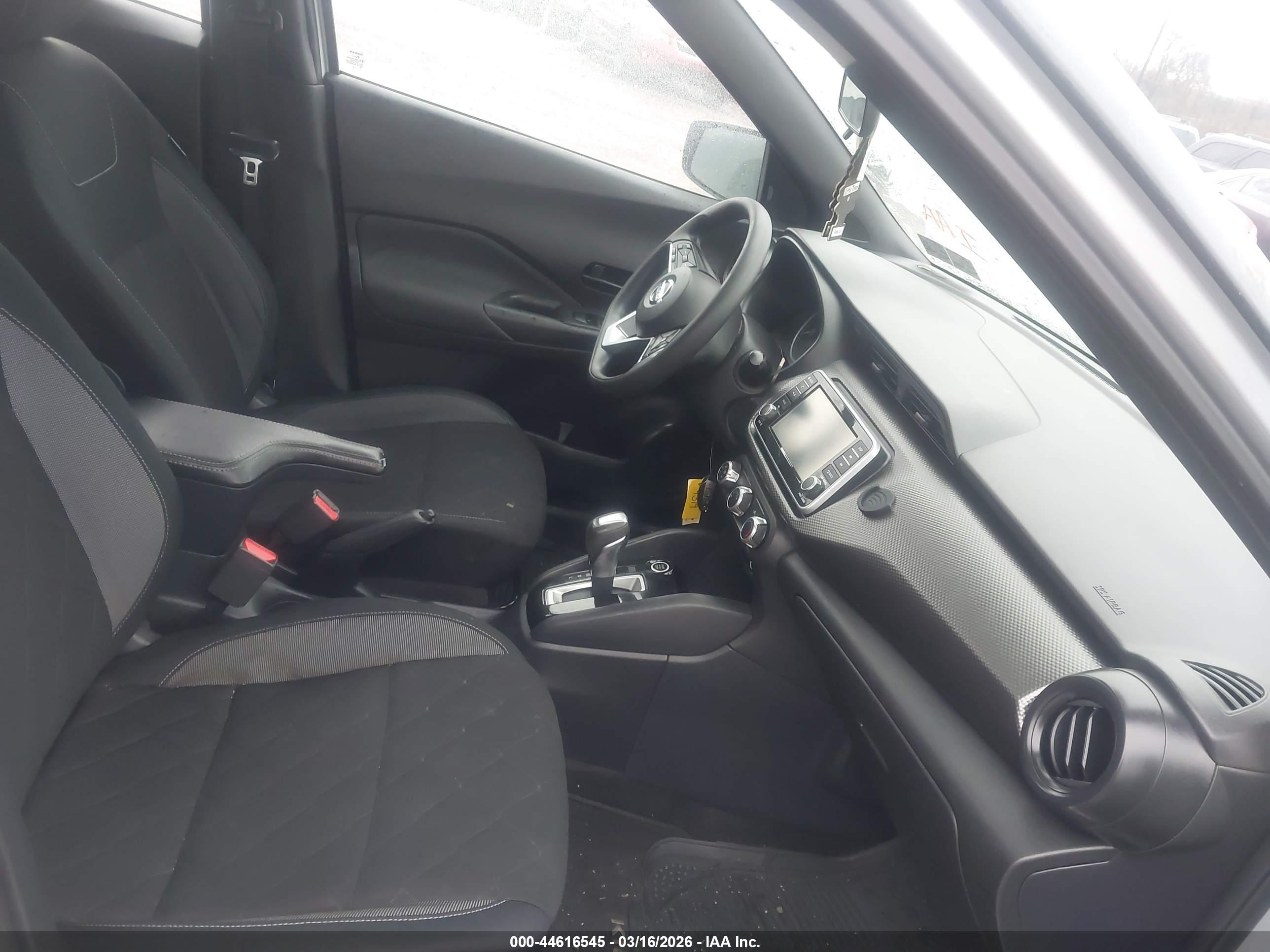 NISSAN KICKS image 5