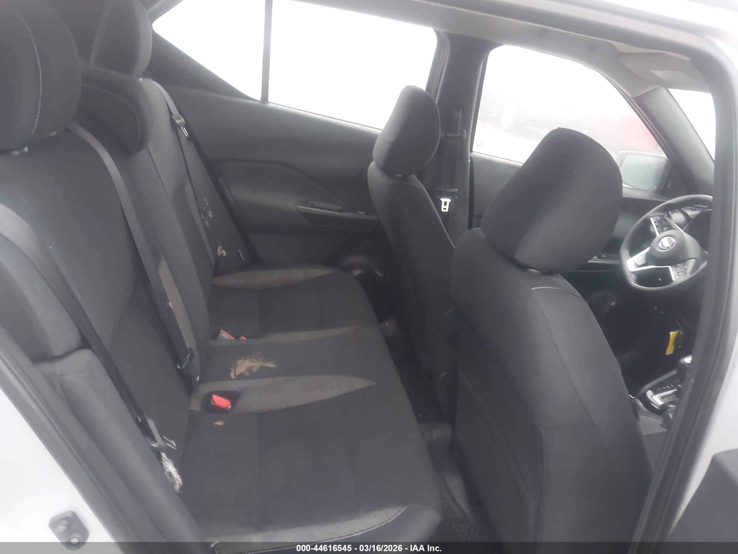 NISSAN KICKS image 8