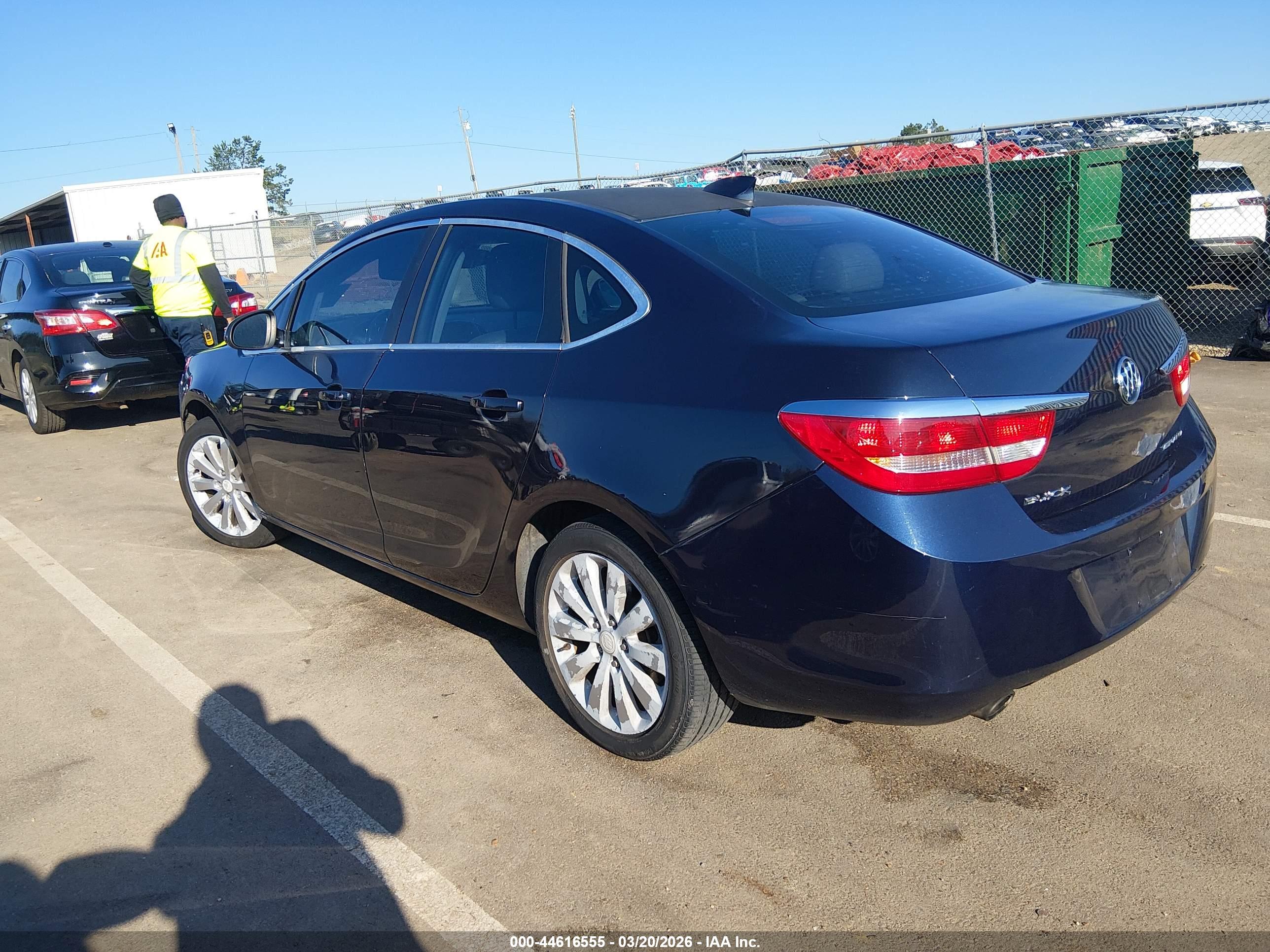 BUICK VERANO image 3